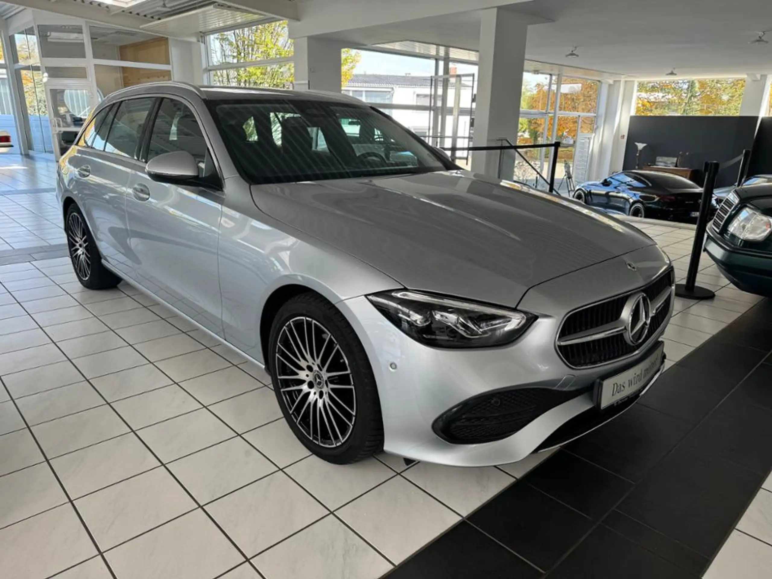 Mercedes-Benz - C 220