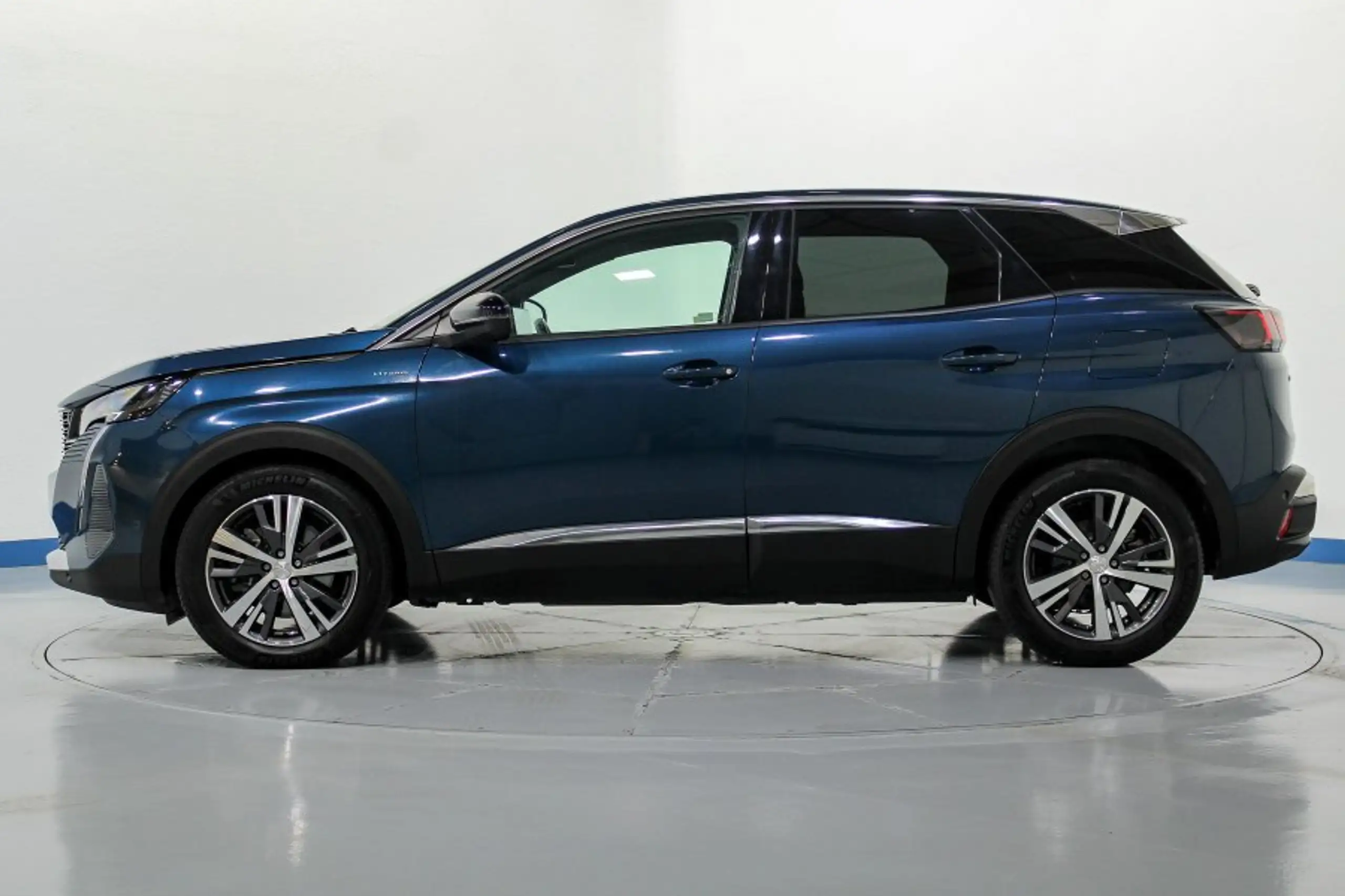 Peugeot - 3008