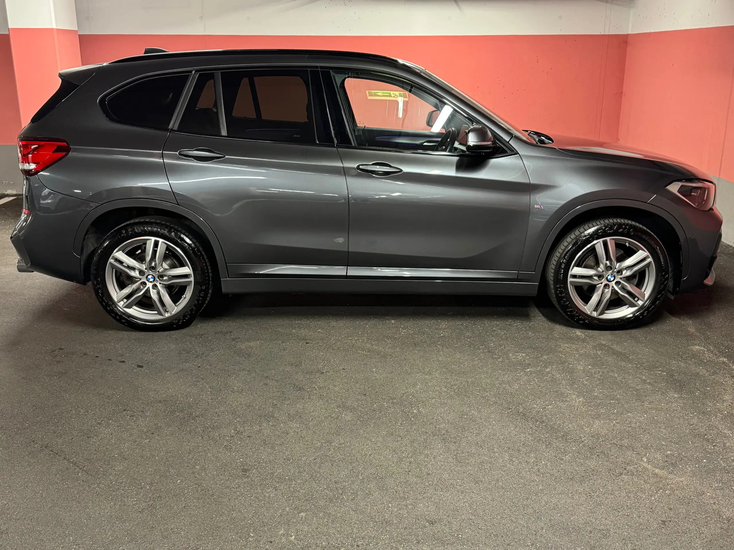 BMW - X1