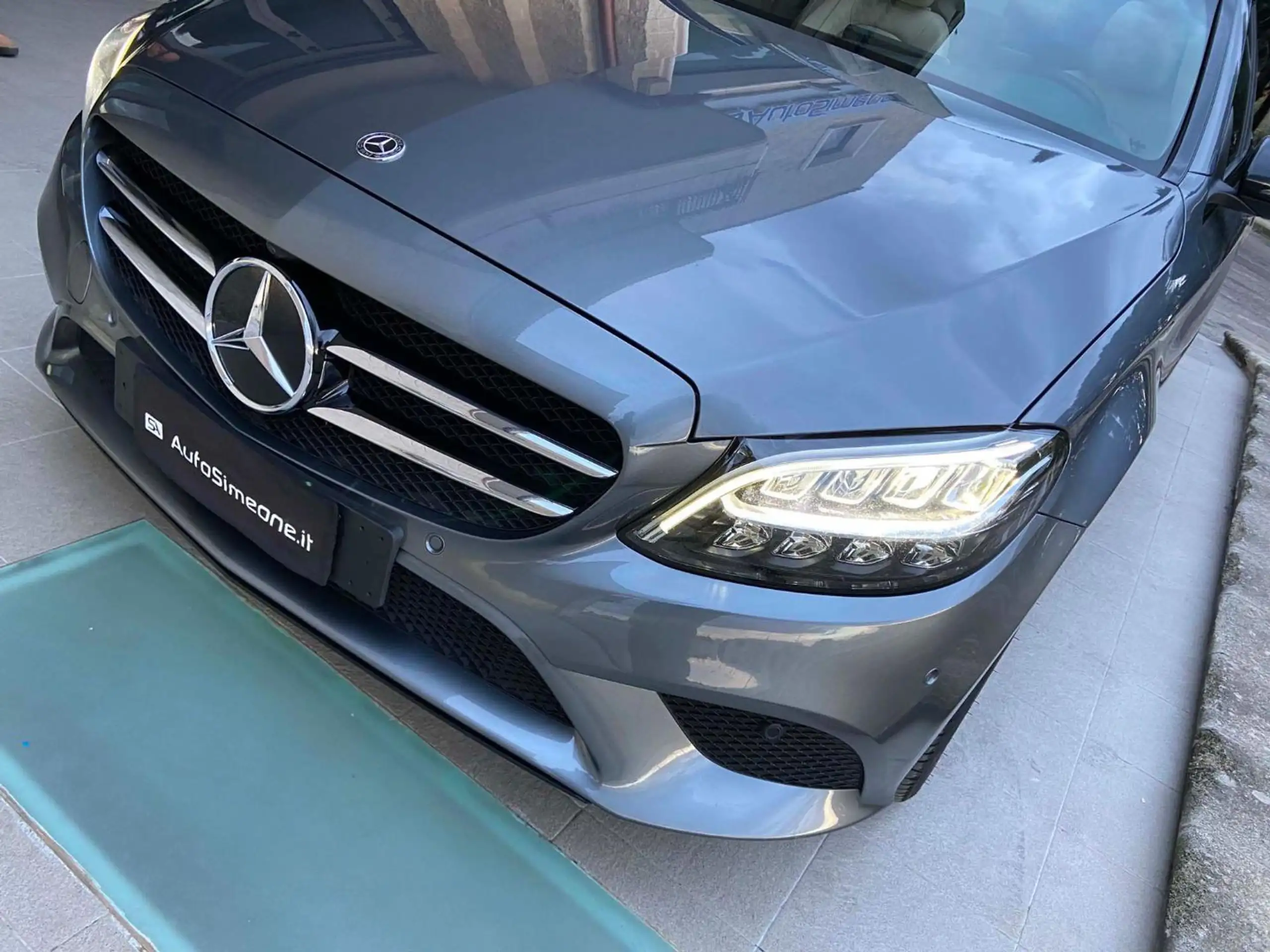 Mercedes-Benz - C 220