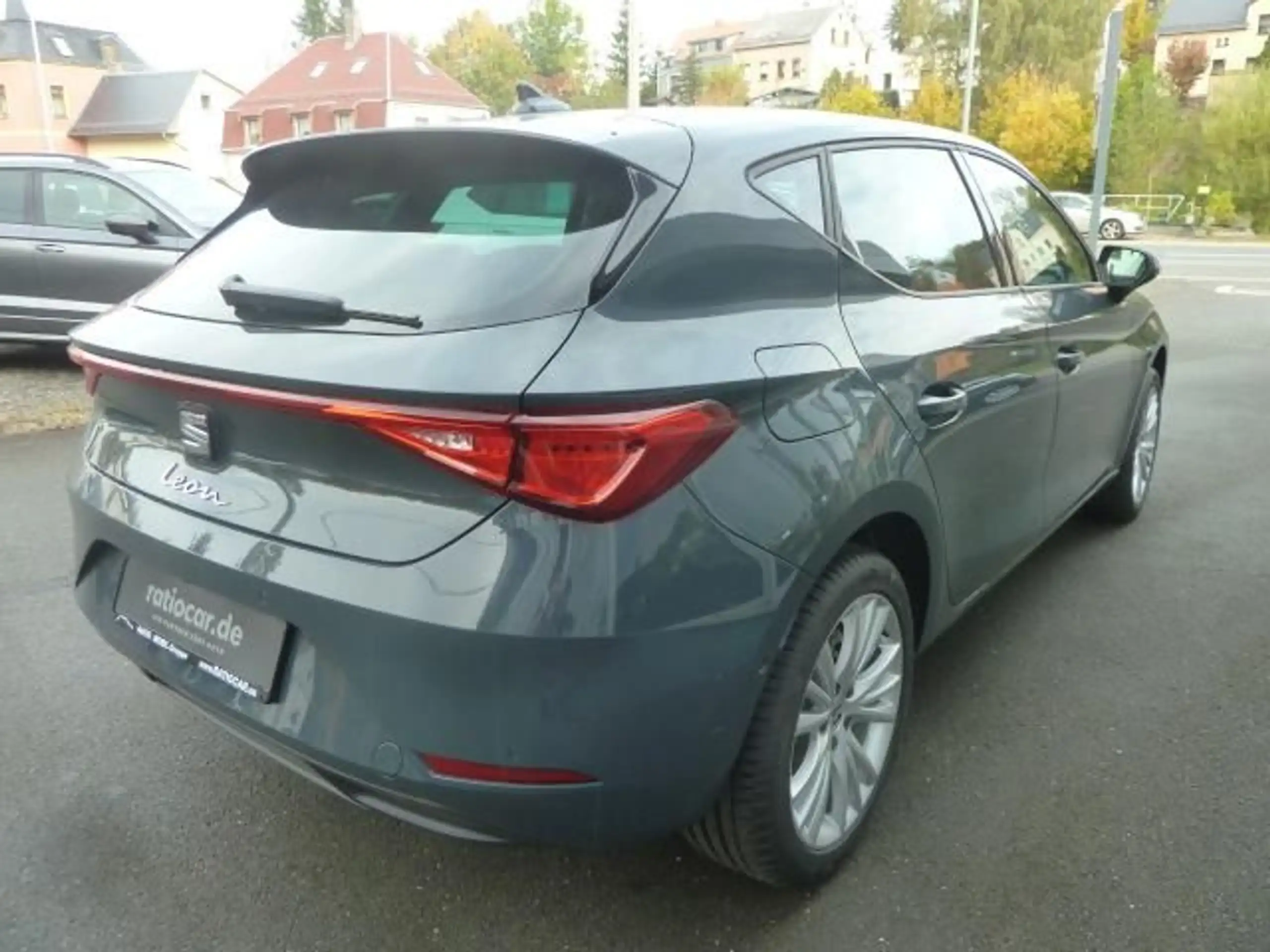 SEAT - Leon