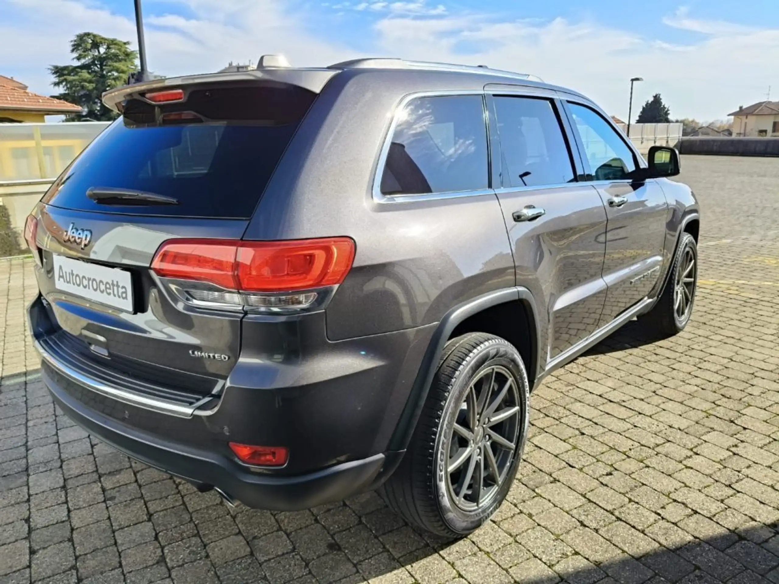 Jeep - Grand Cherokee