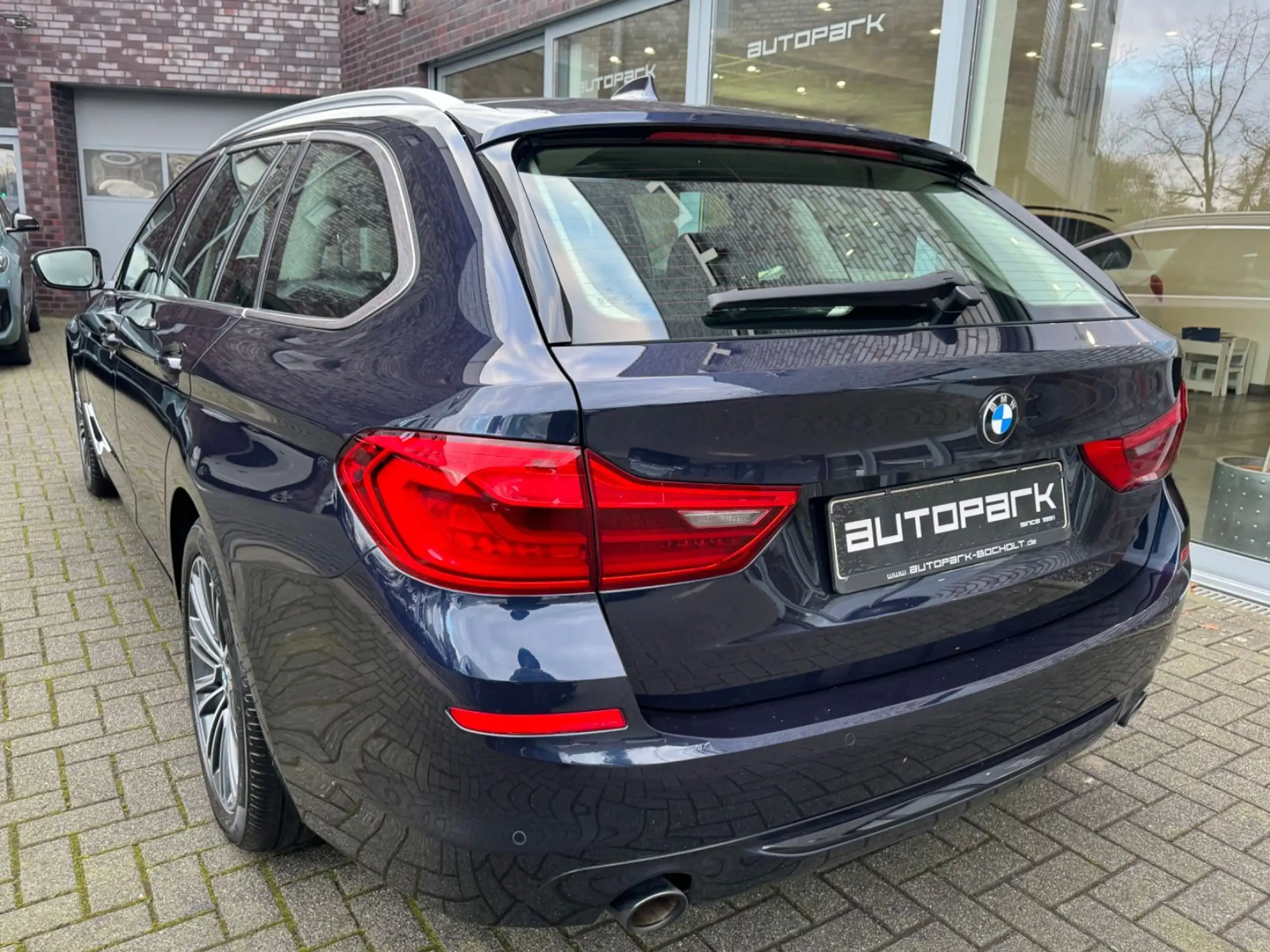 BMW - 520