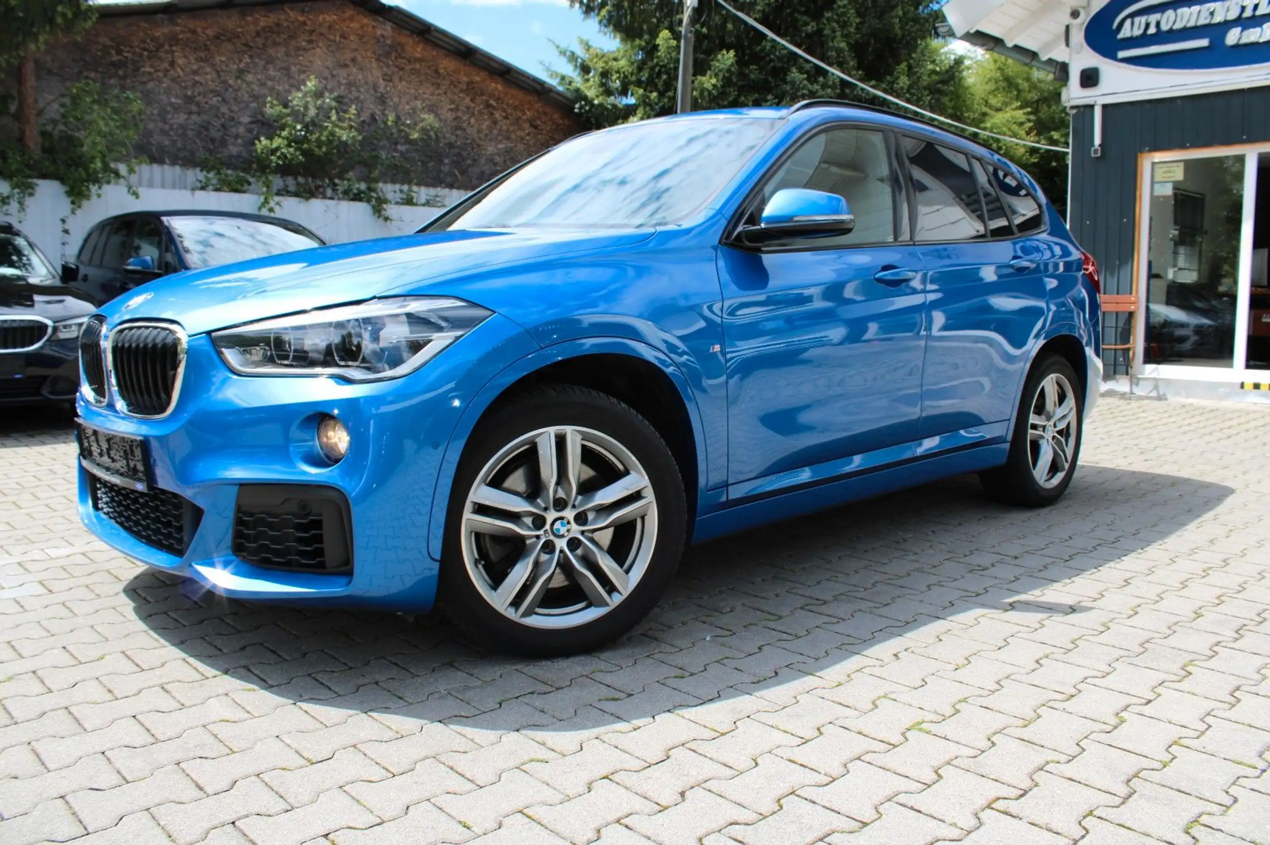 BMW - X1