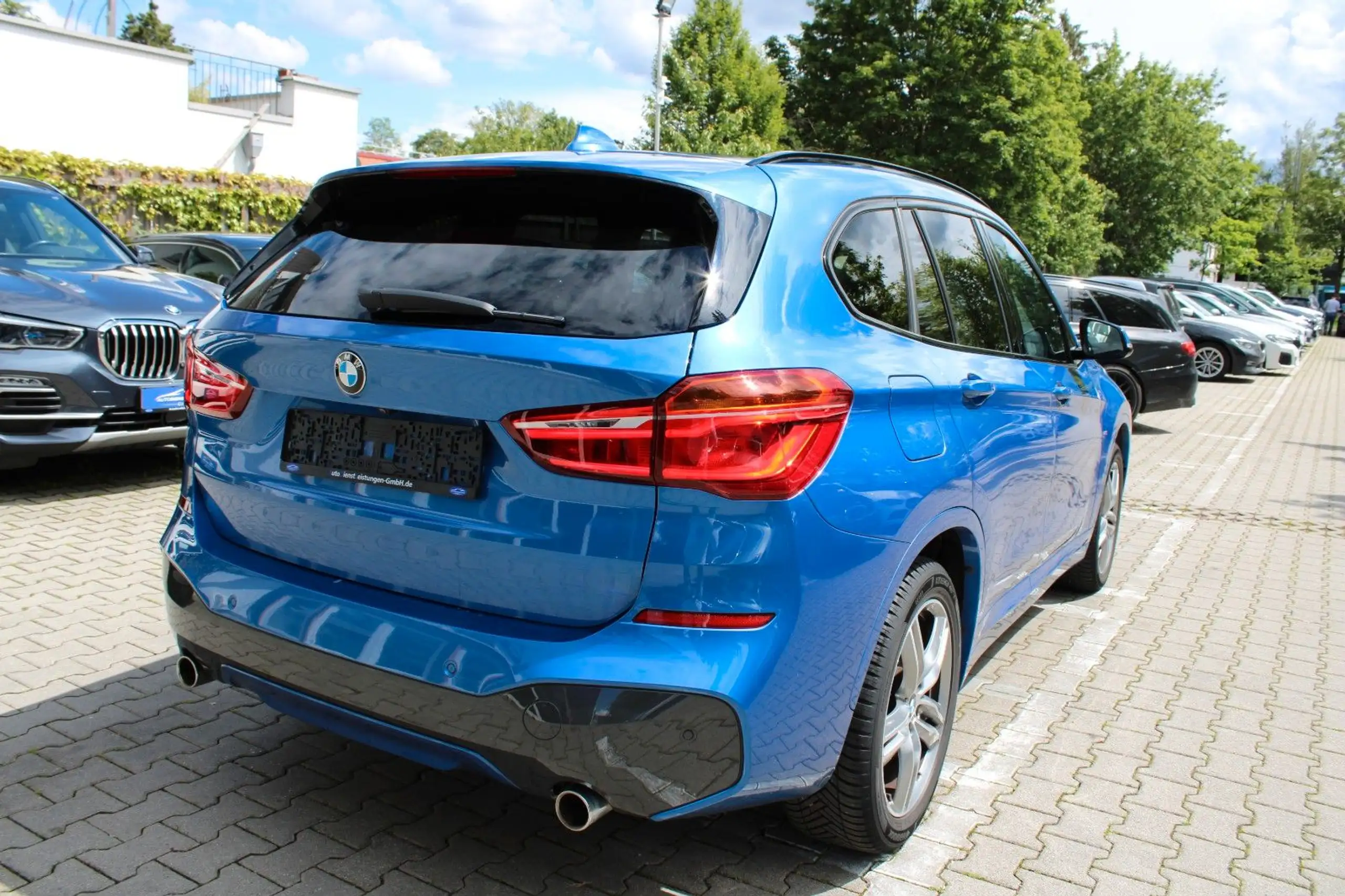 BMW - X1