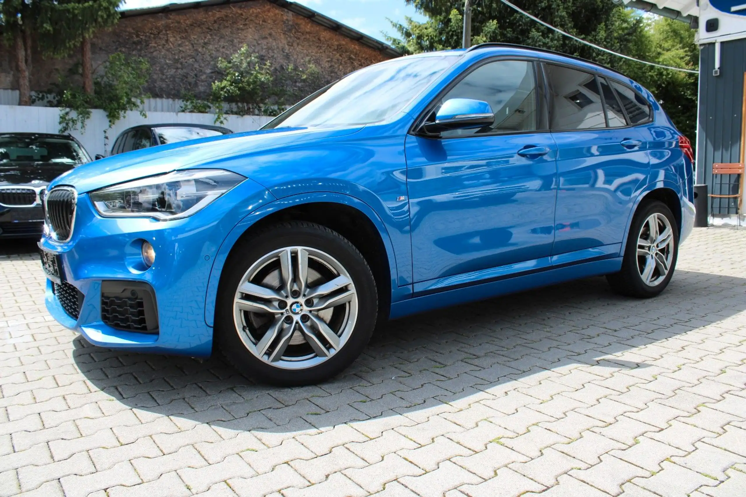 BMW - X1