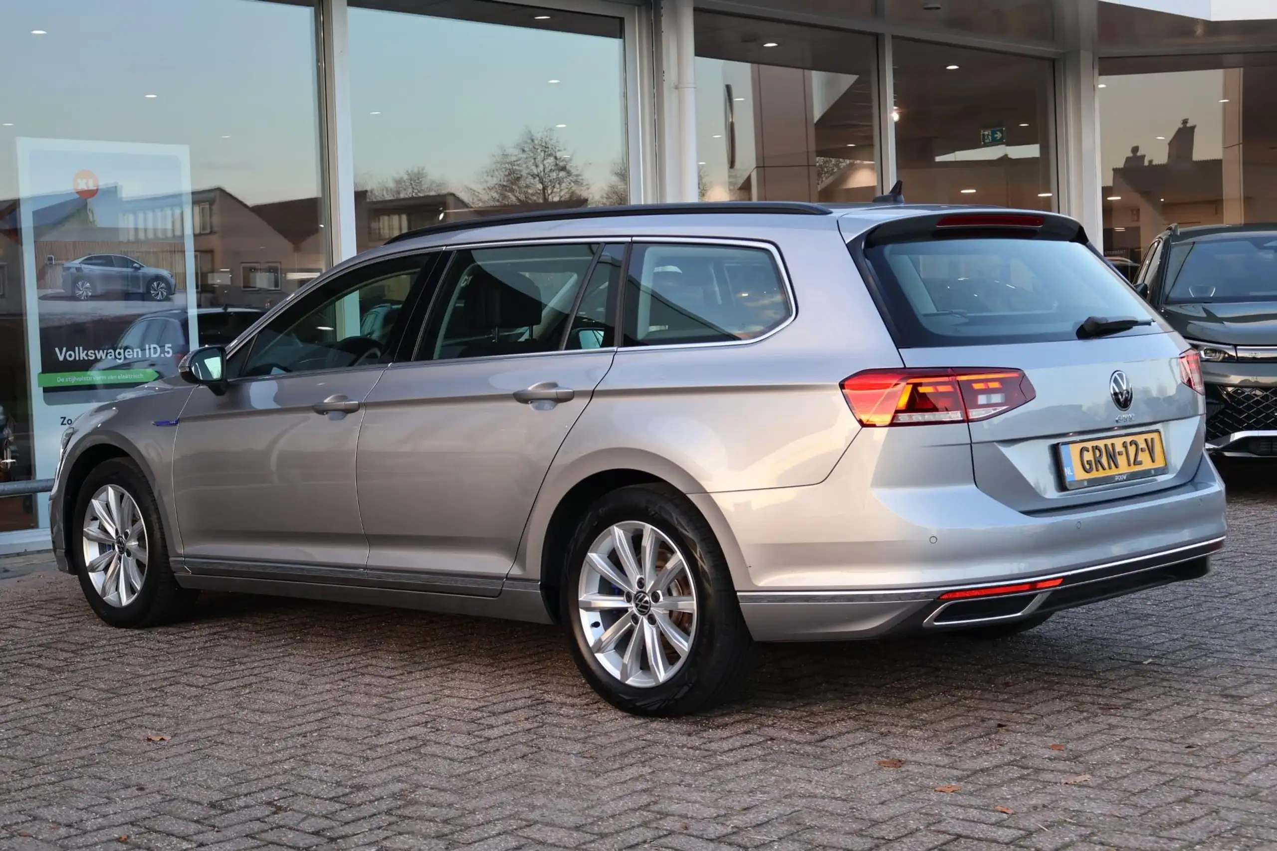 Volkswagen - Passat Variant