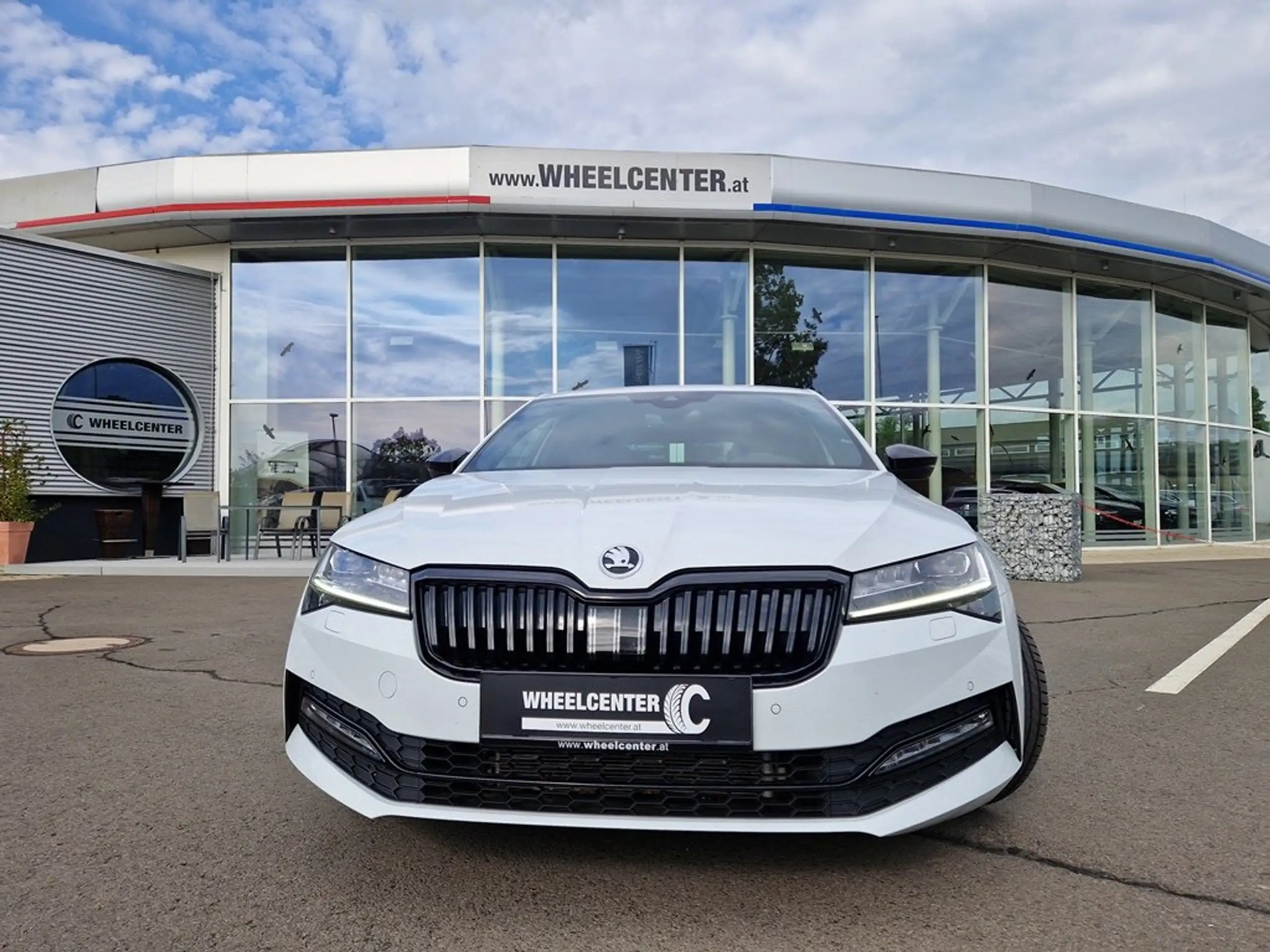 Skoda - Superb