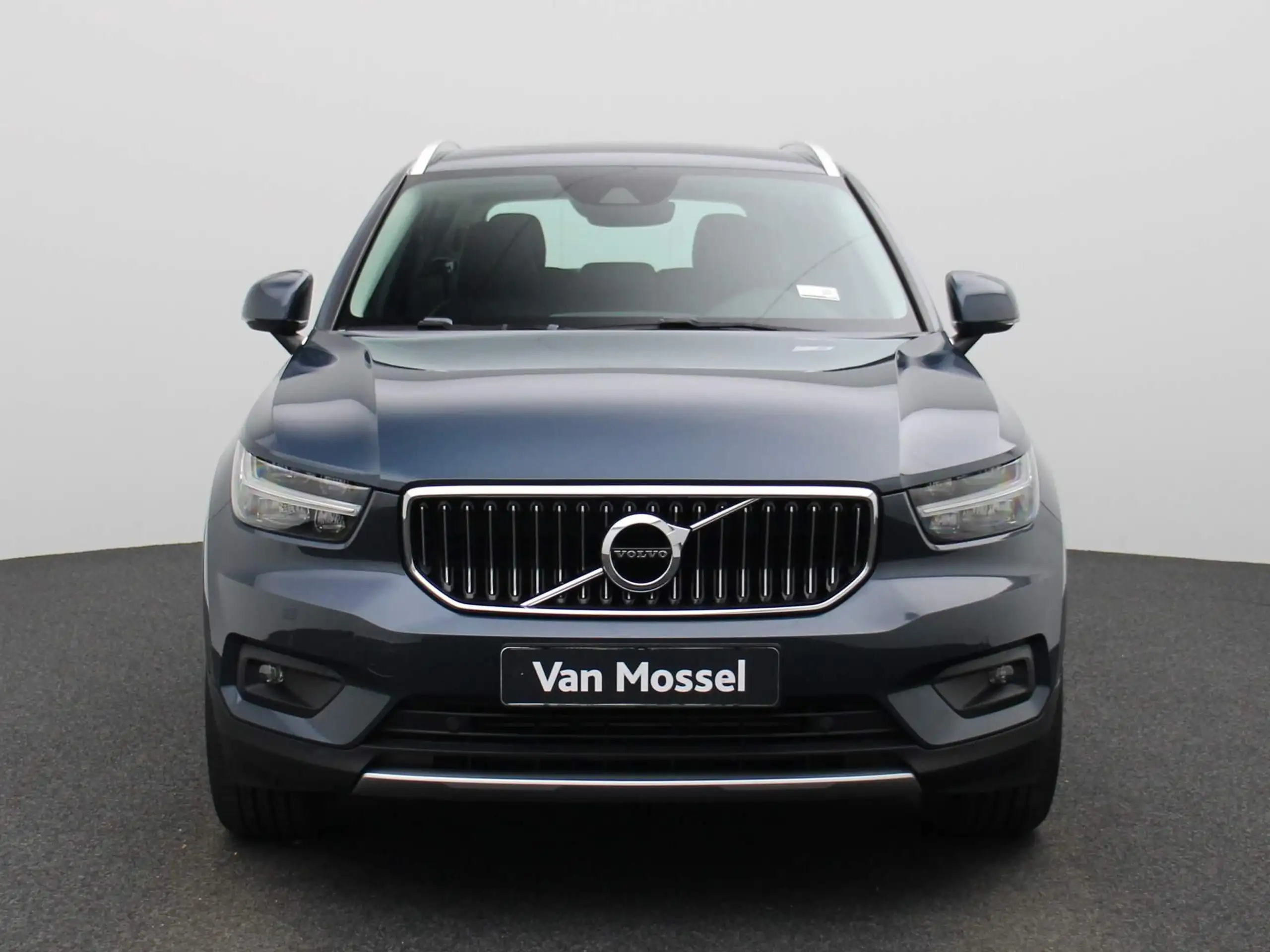 Volvo - XC40