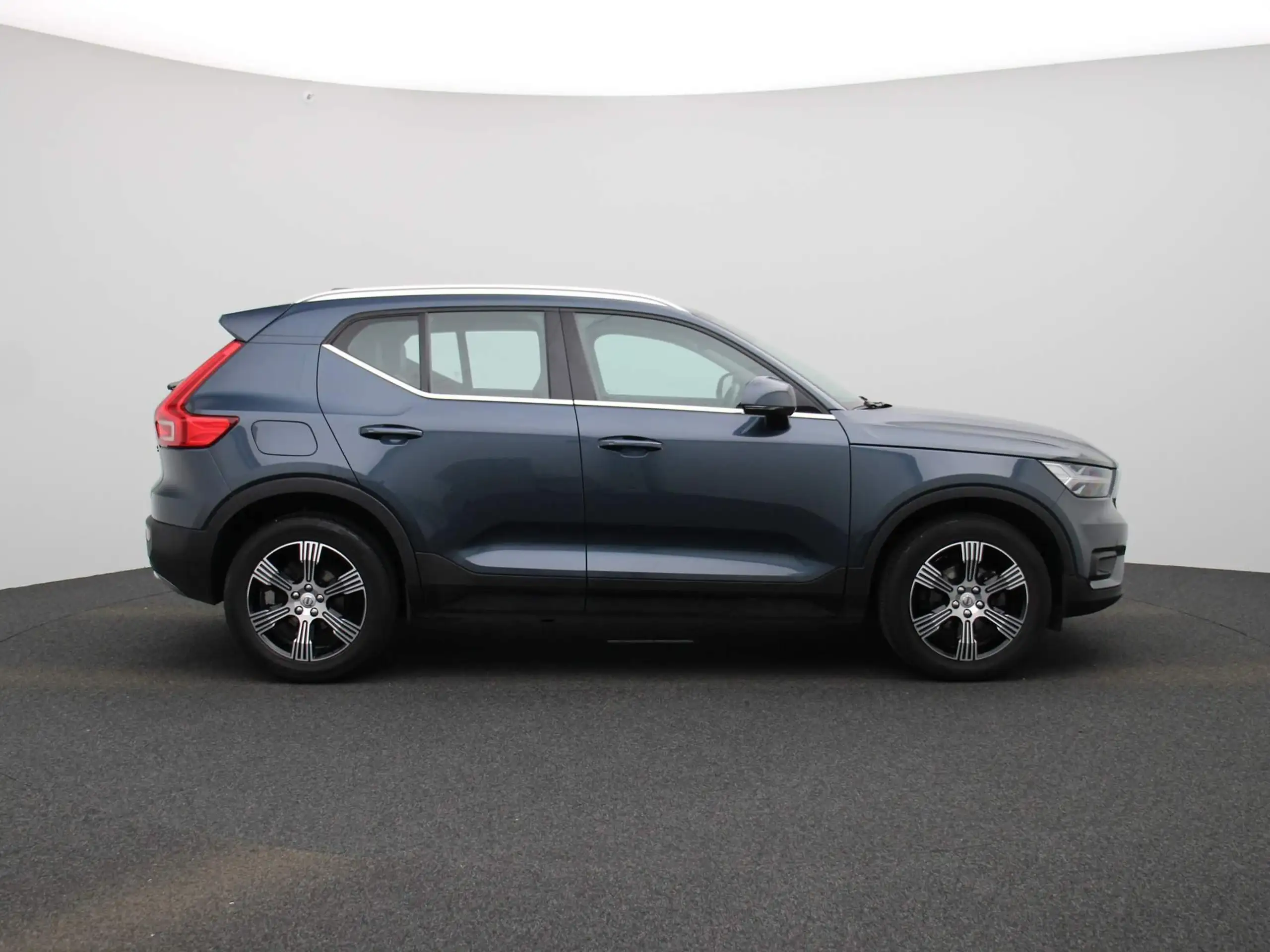 Volvo - XC40