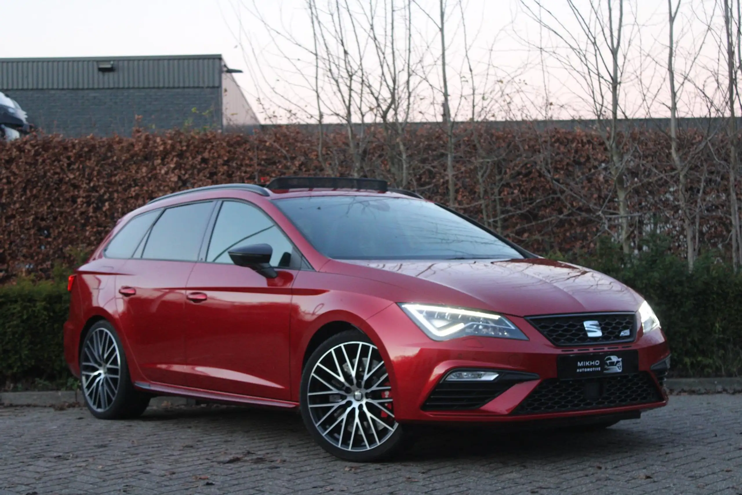 SEAT - Leon