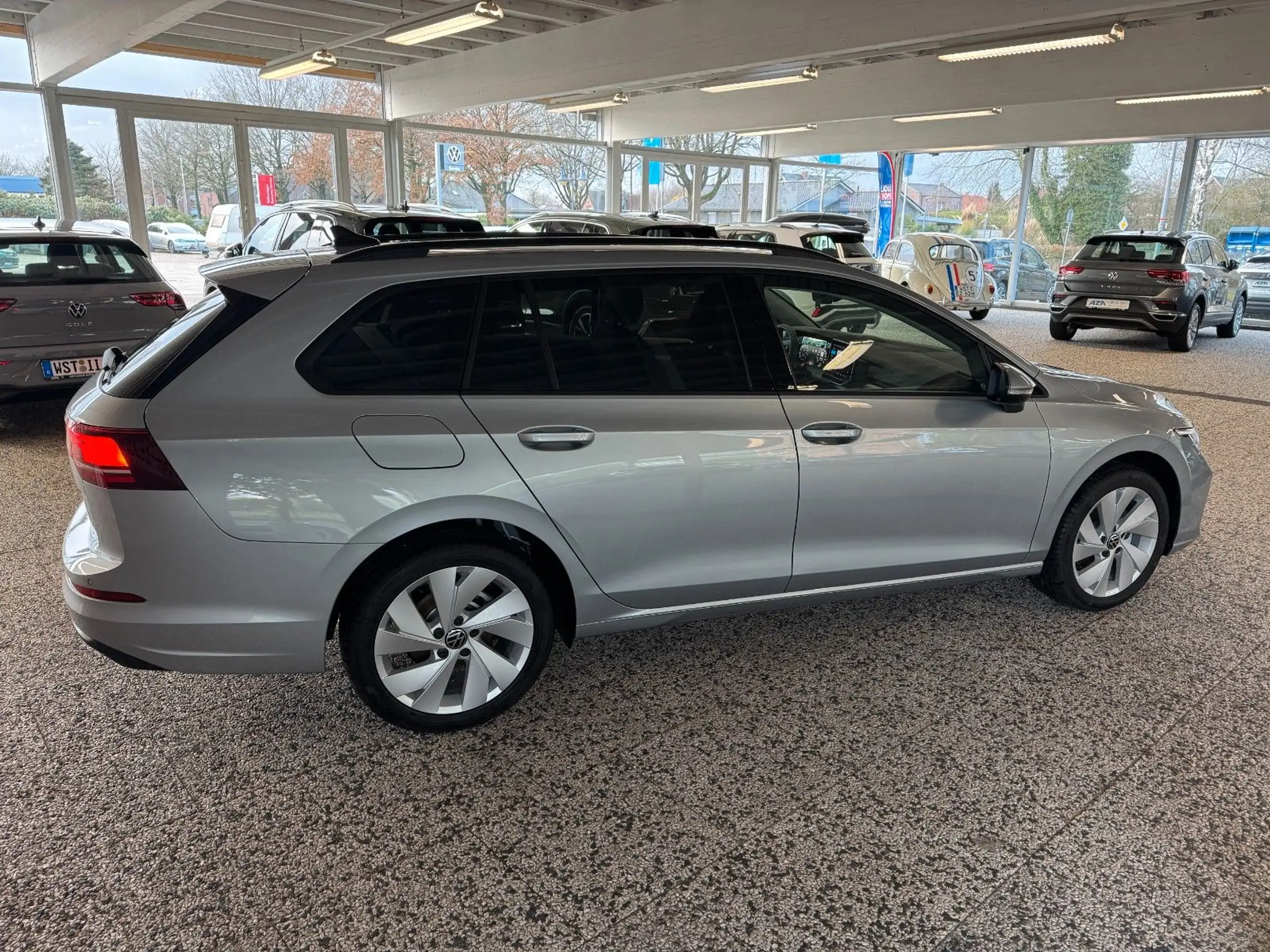 Volkswagen - Golf