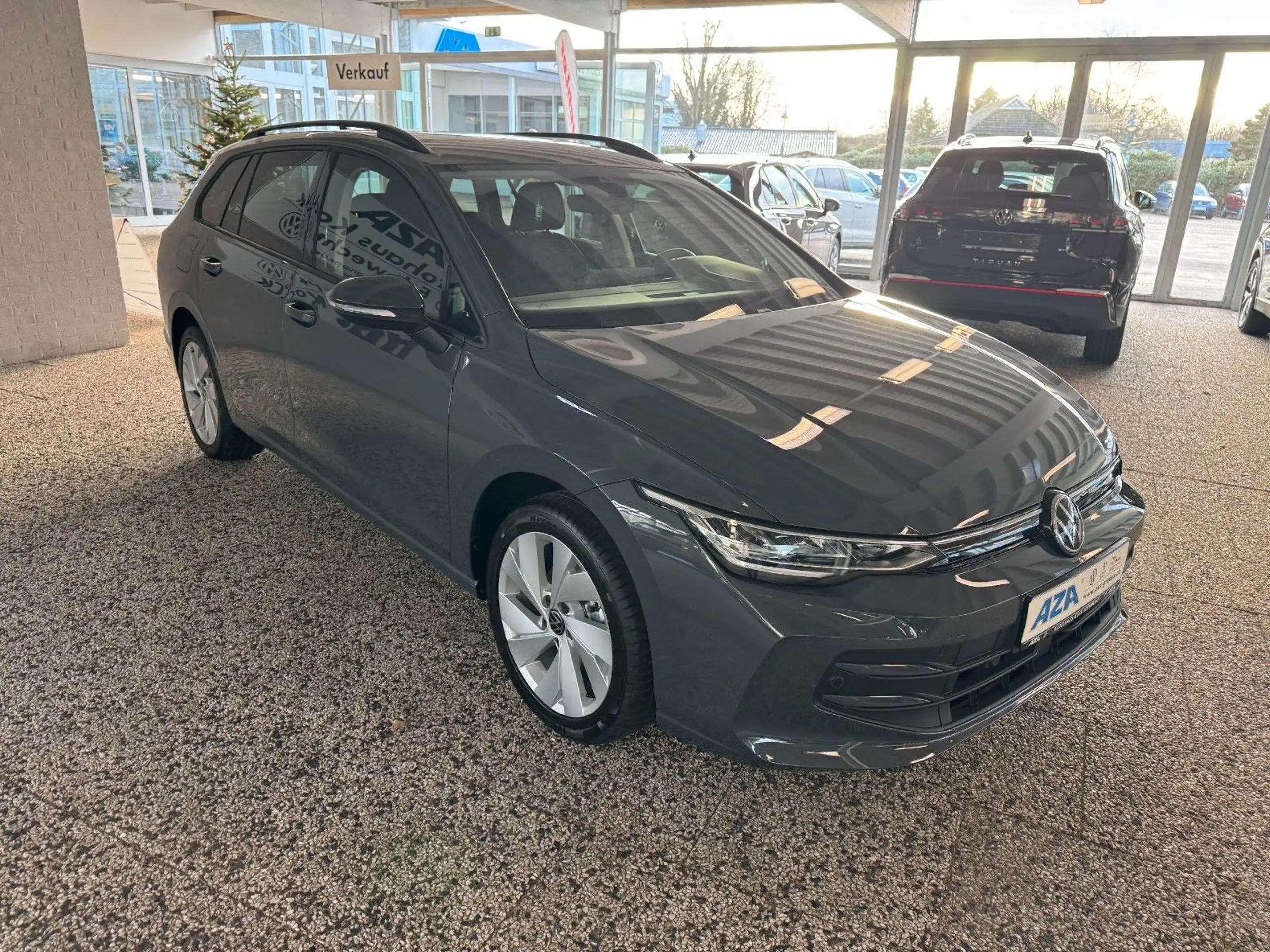 Volkswagen - Golf