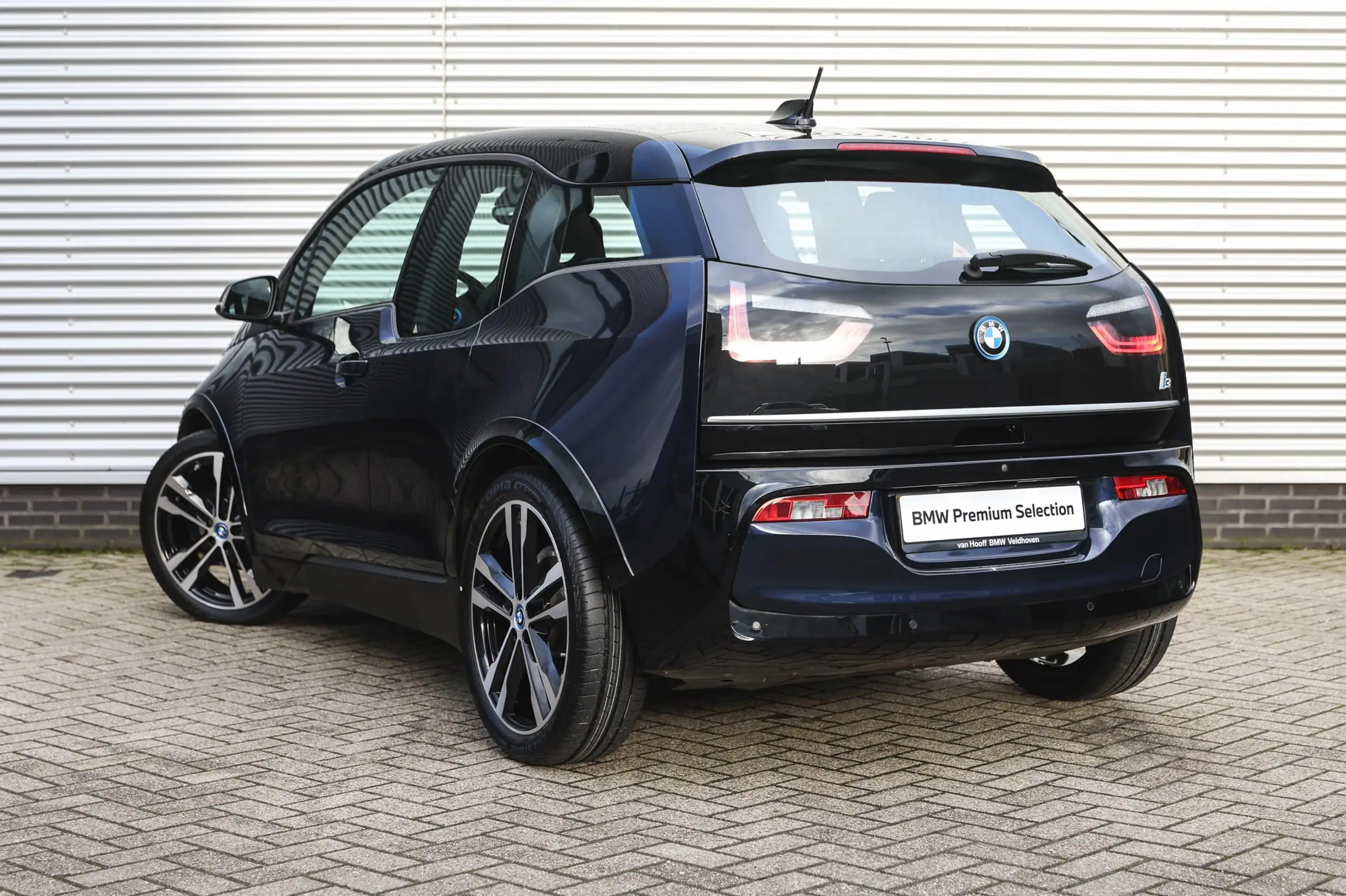 BMW - i3