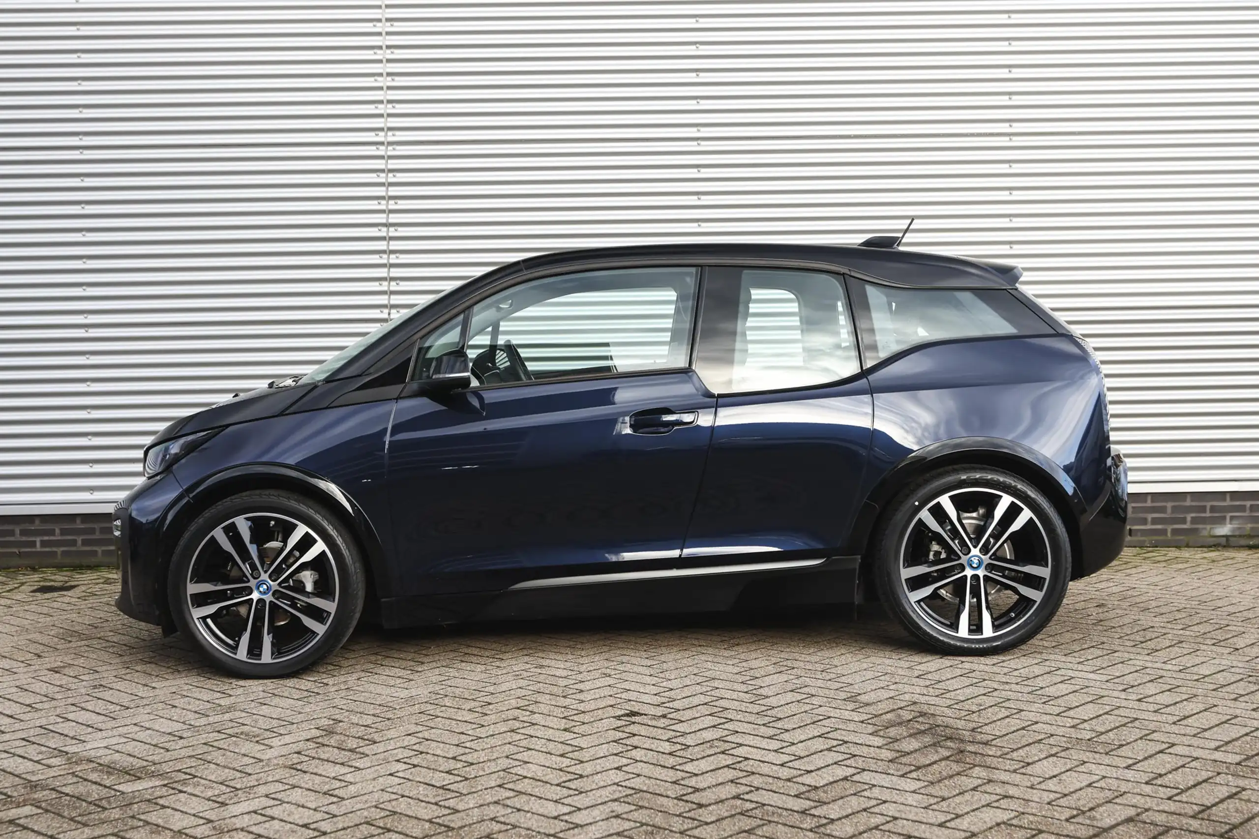 BMW - i3