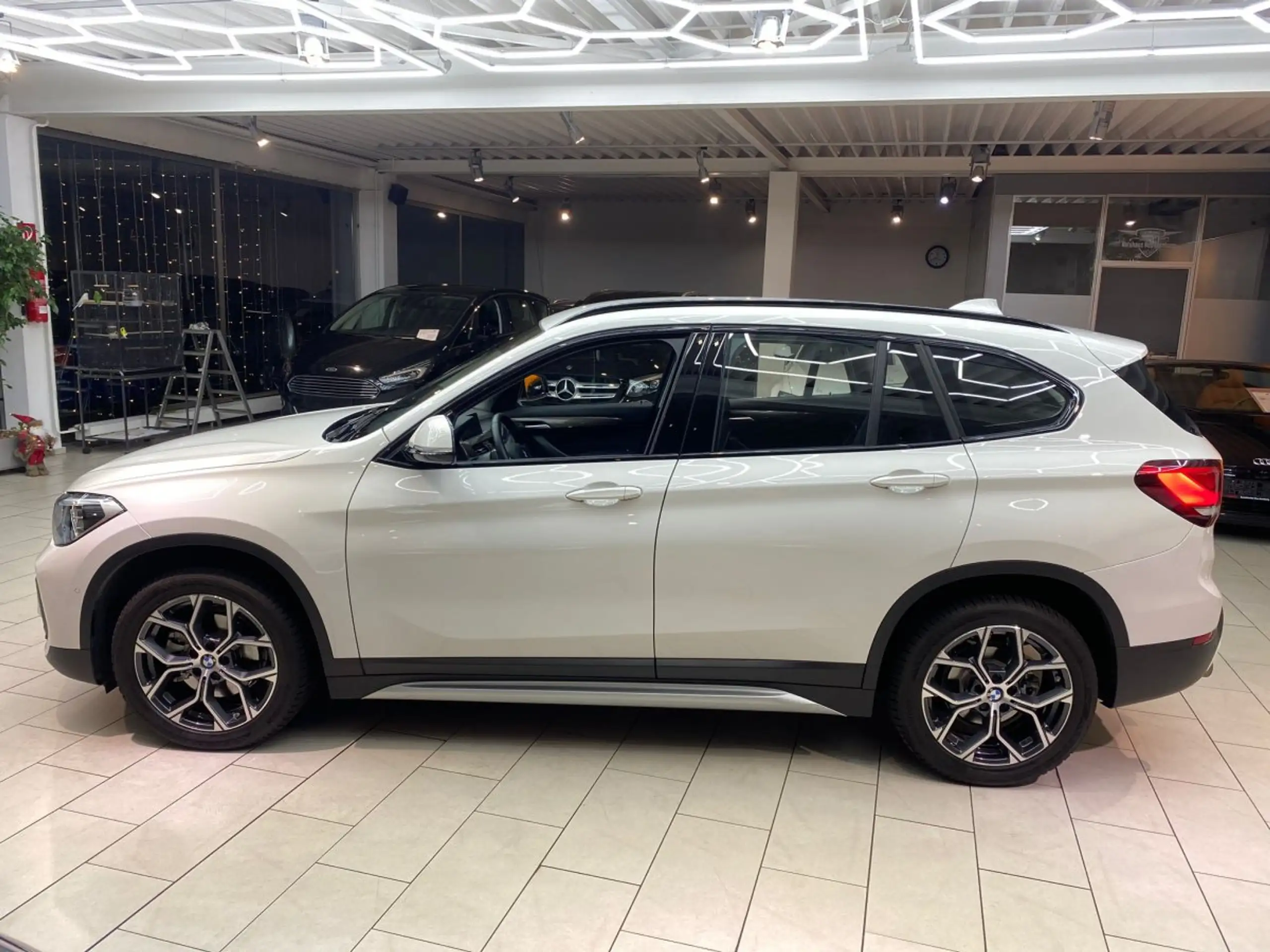 BMW - X1