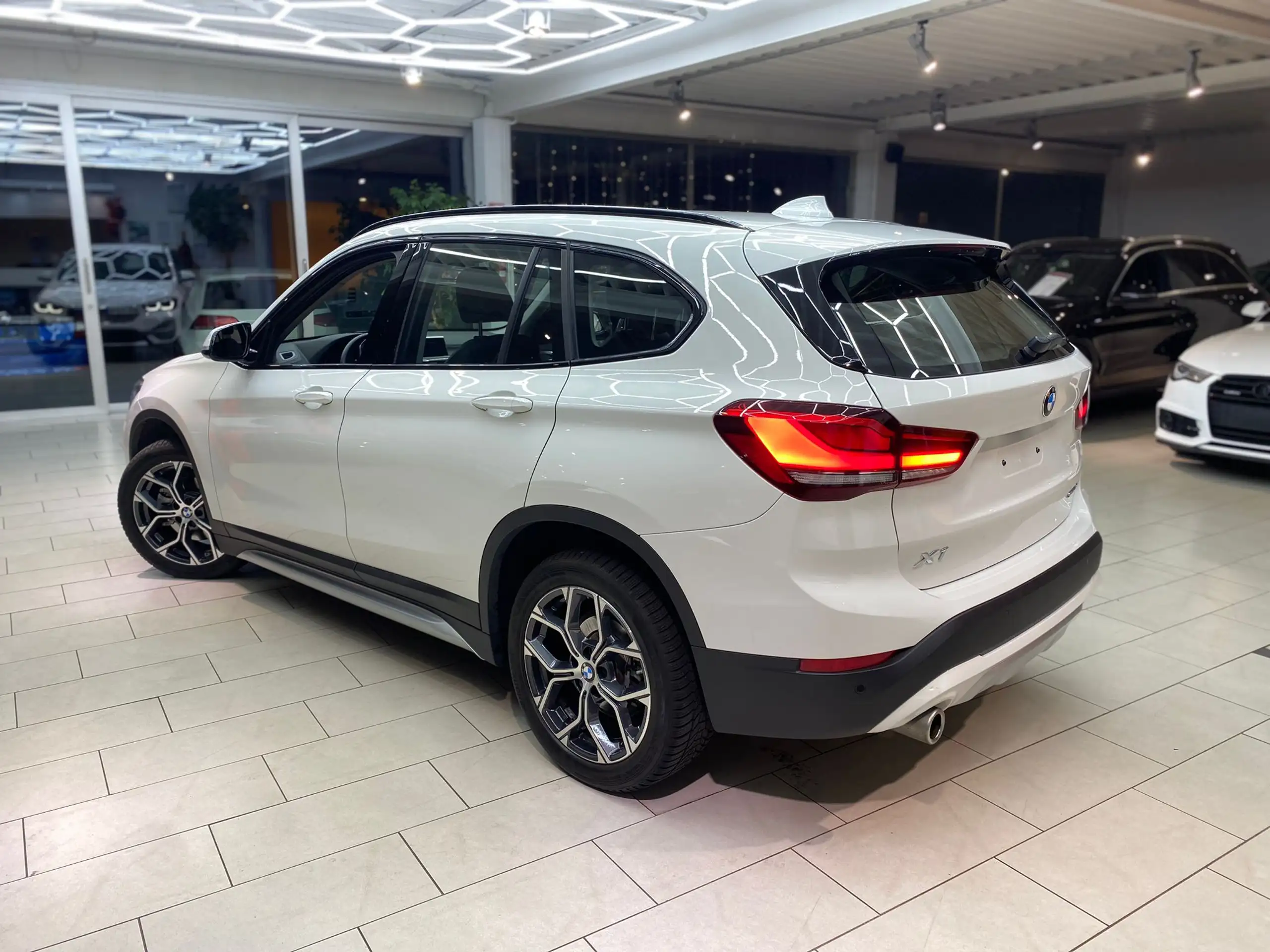 BMW - X1