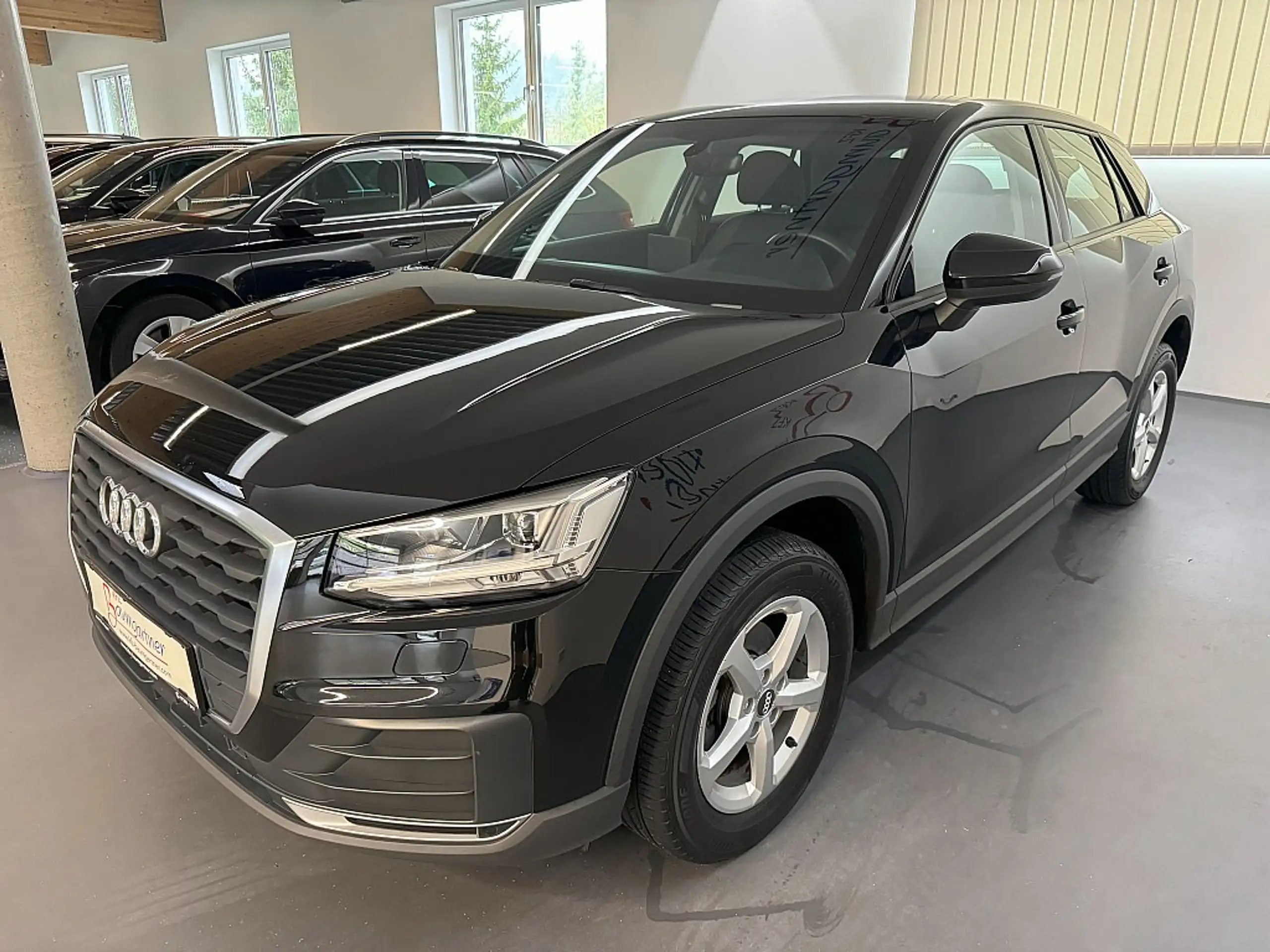 Audi - Q2