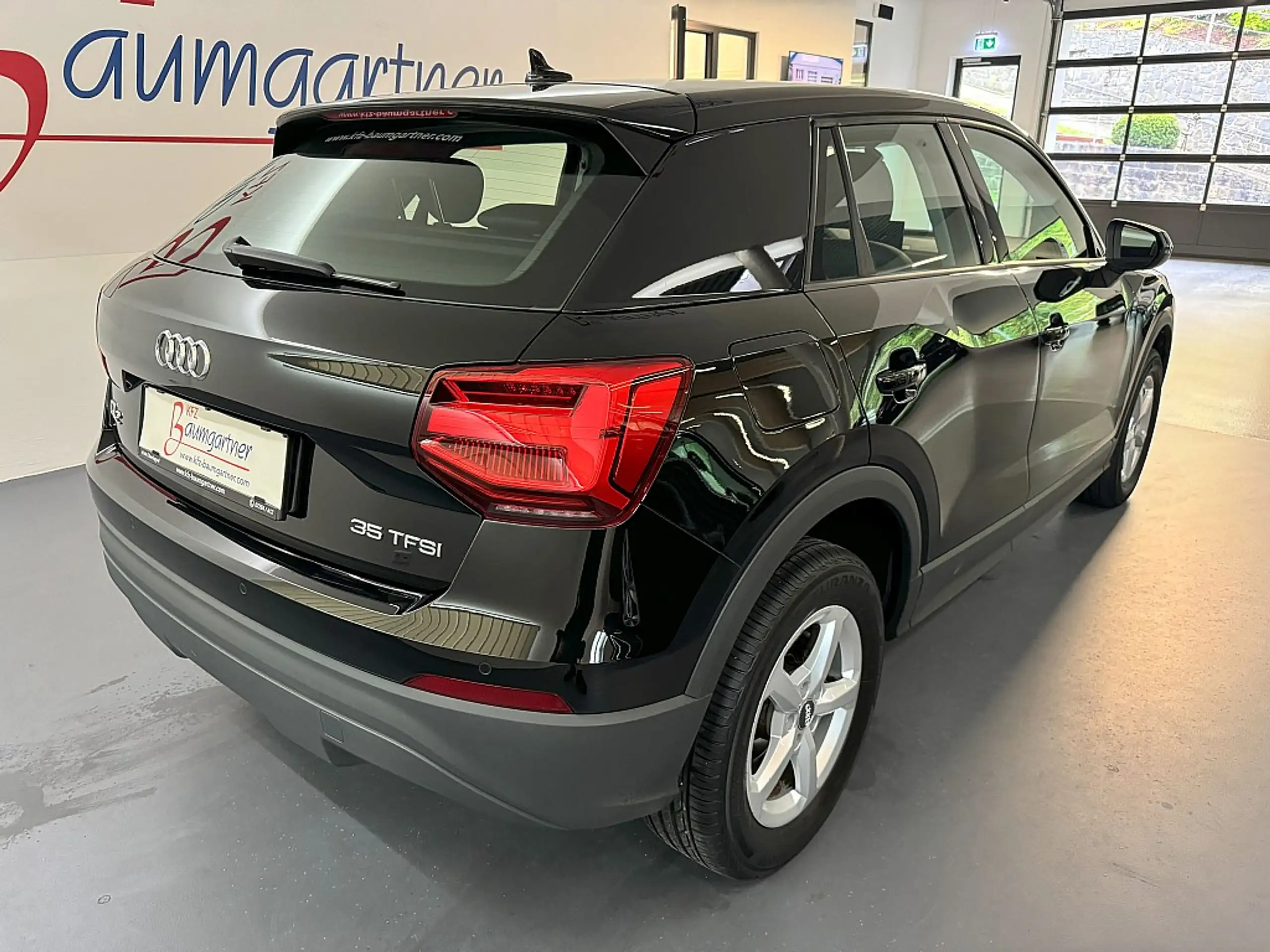 Audi - Q2