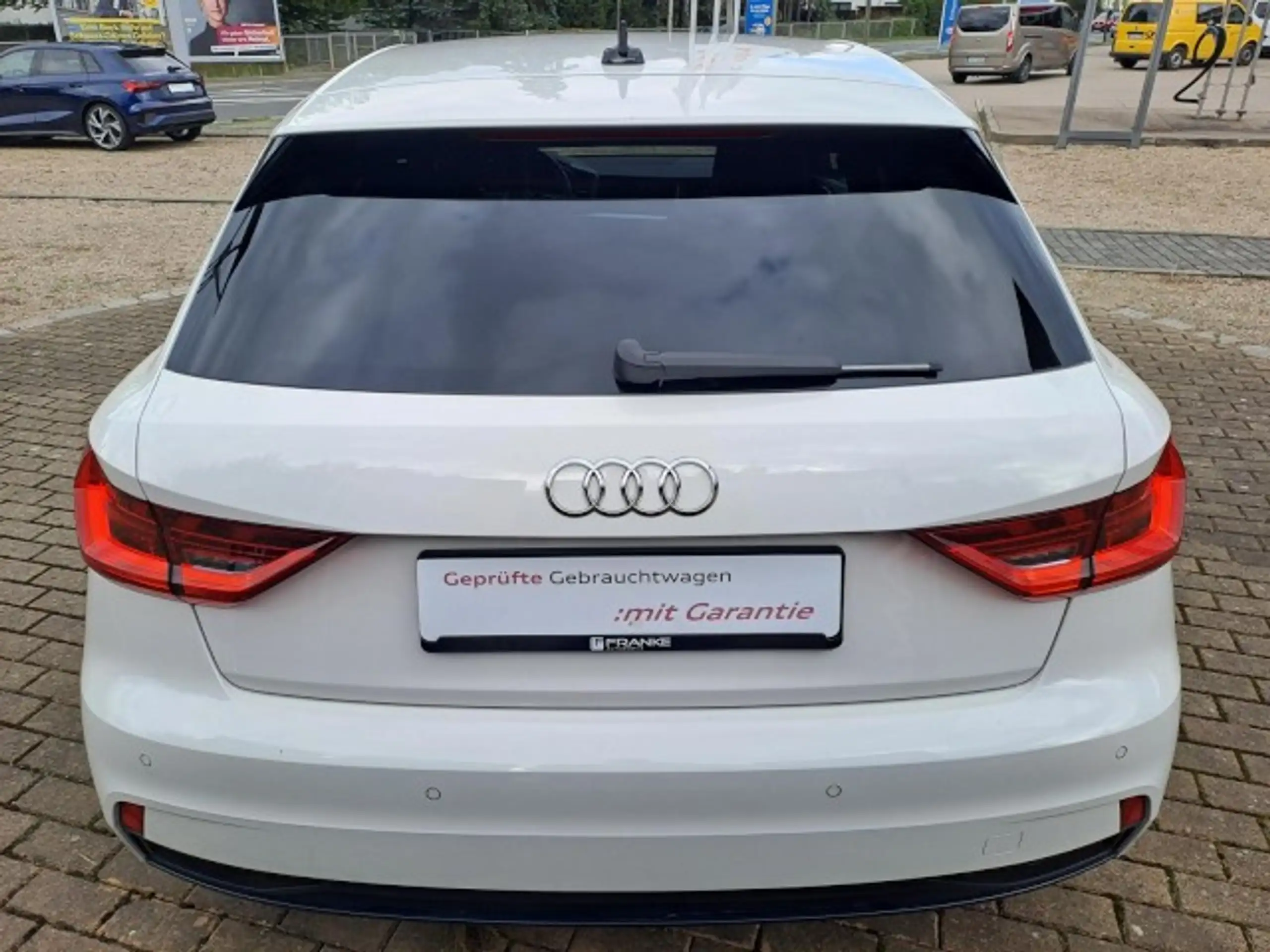 Audi - A1