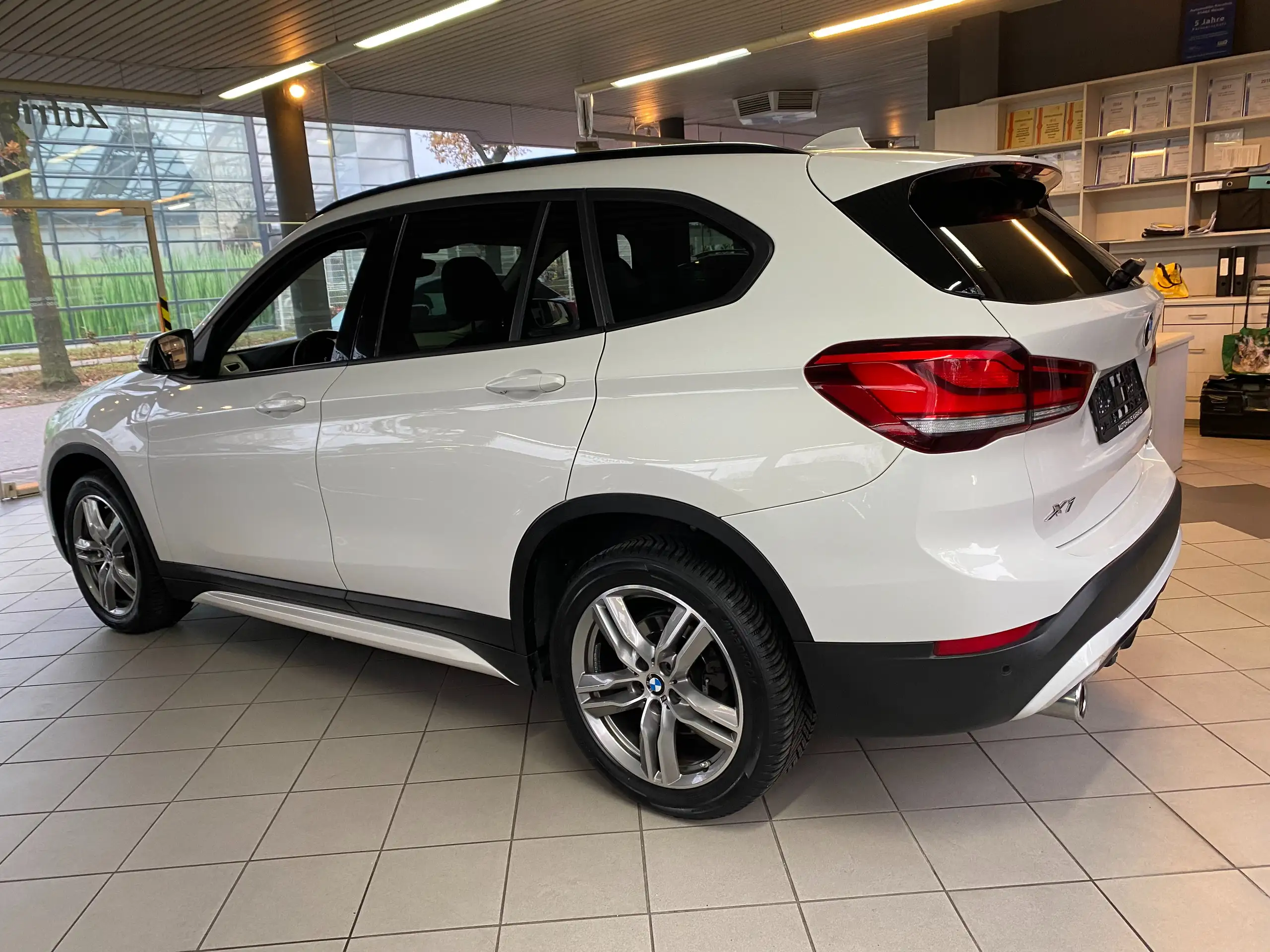 BMW - X1