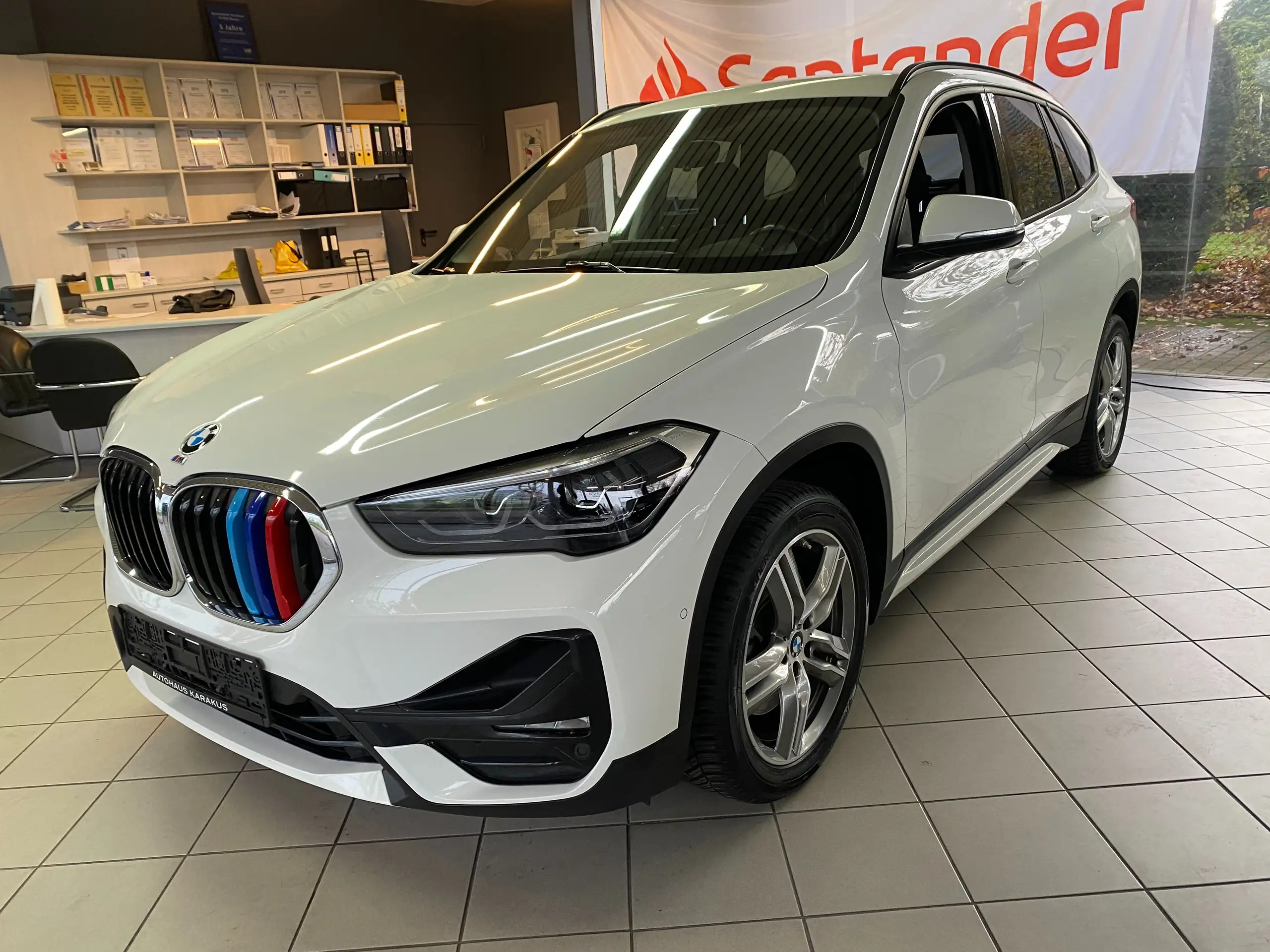 BMW - X1