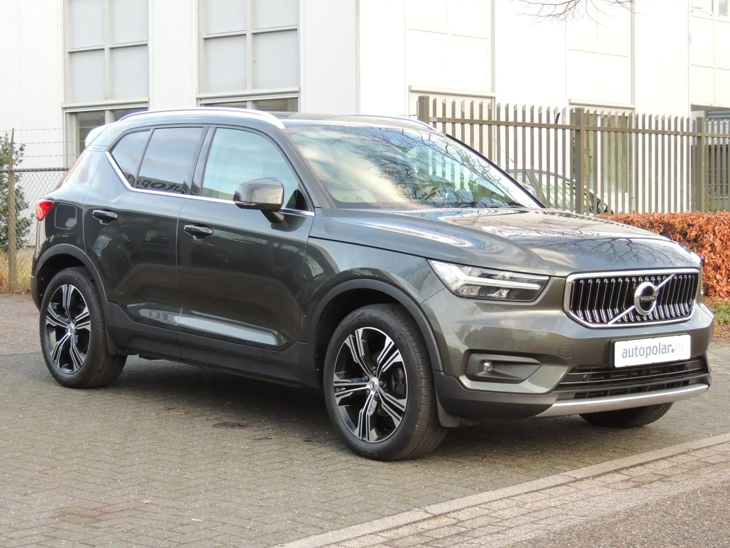 Volvo - XC40