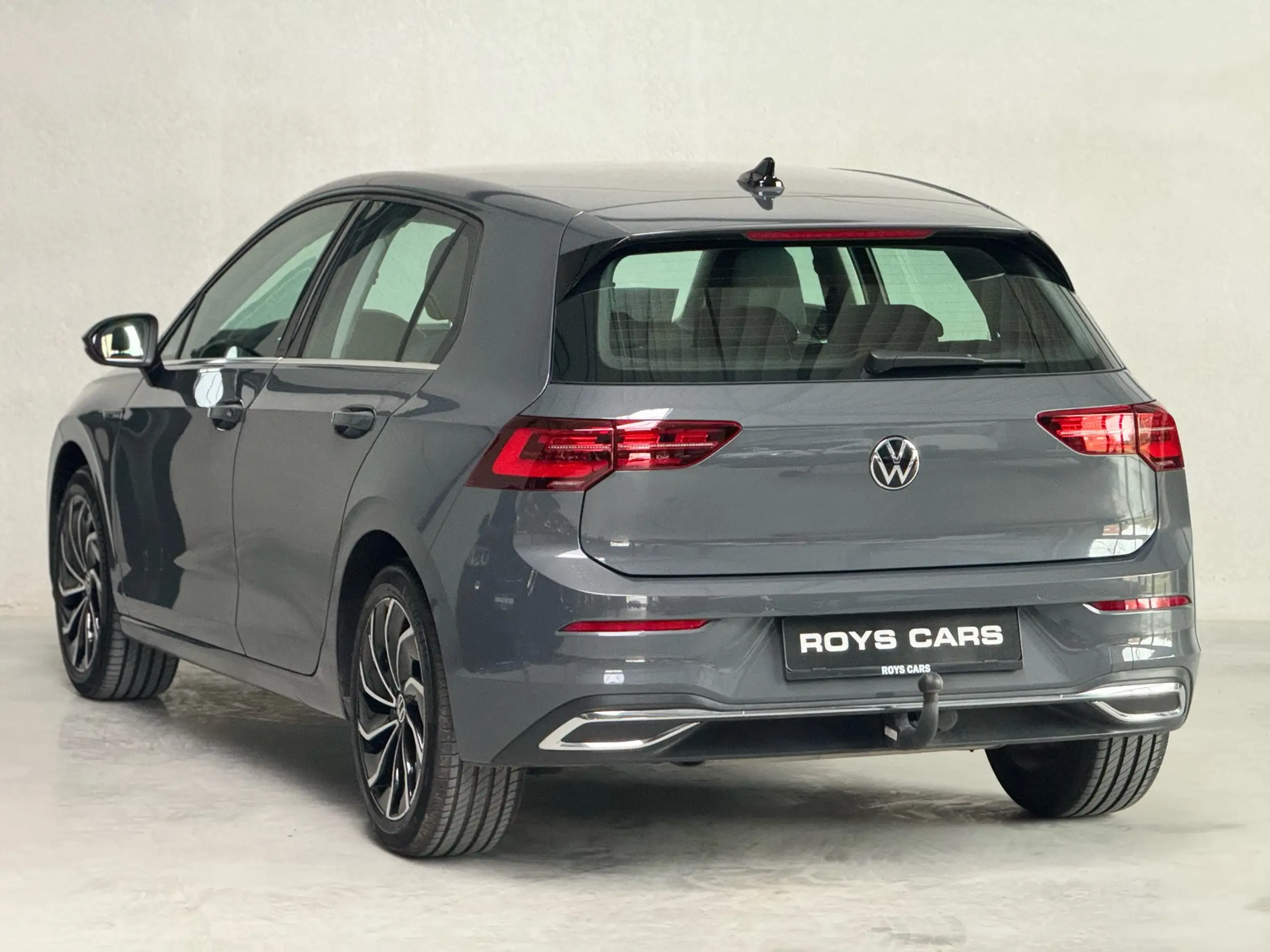 Volkswagen - Golf