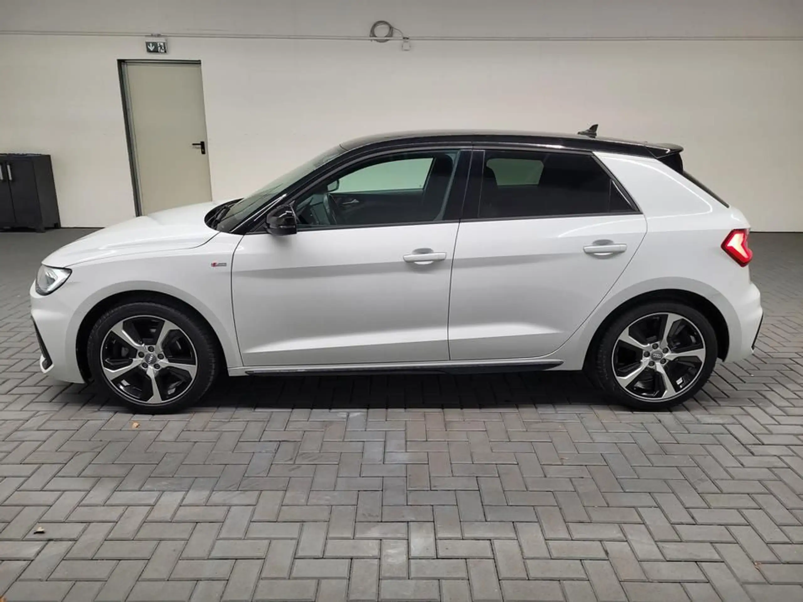 Audi - A1