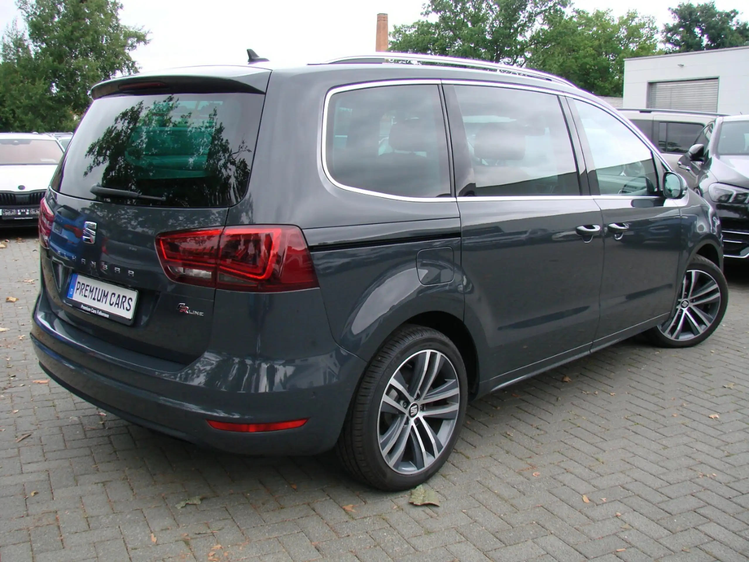 SEAT - Alhambra