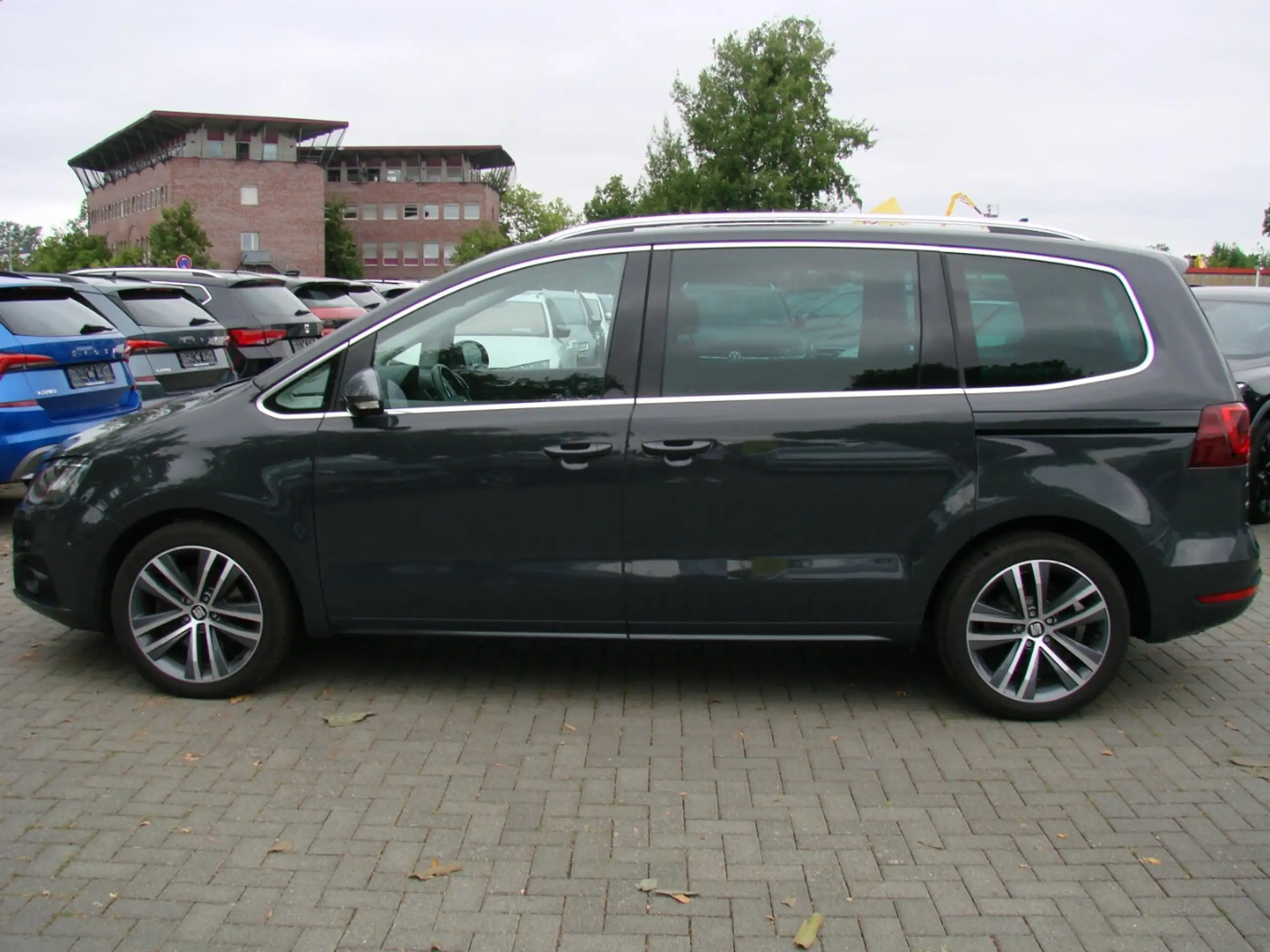 SEAT - Alhambra