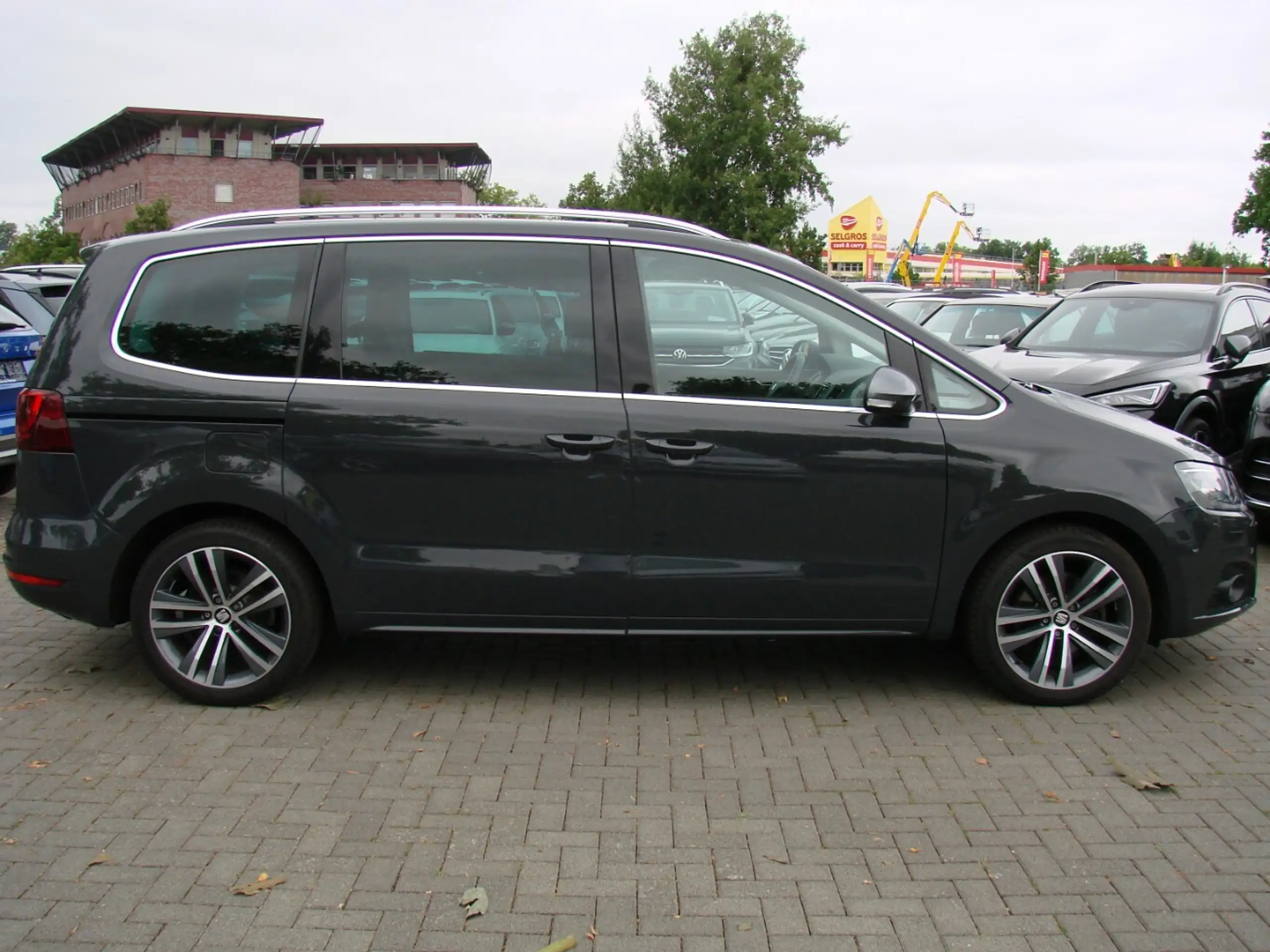 SEAT - Alhambra