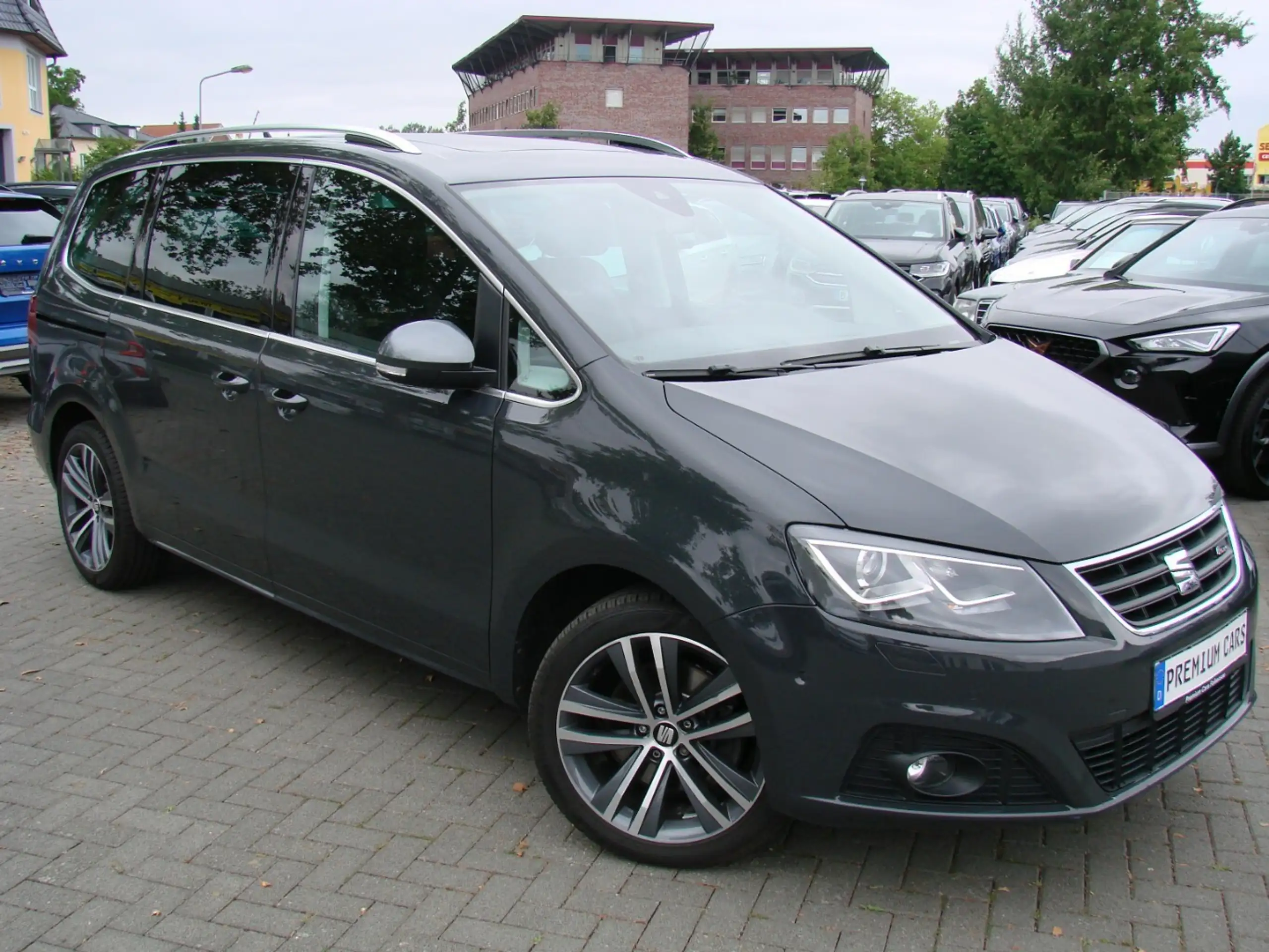 SEAT - Alhambra