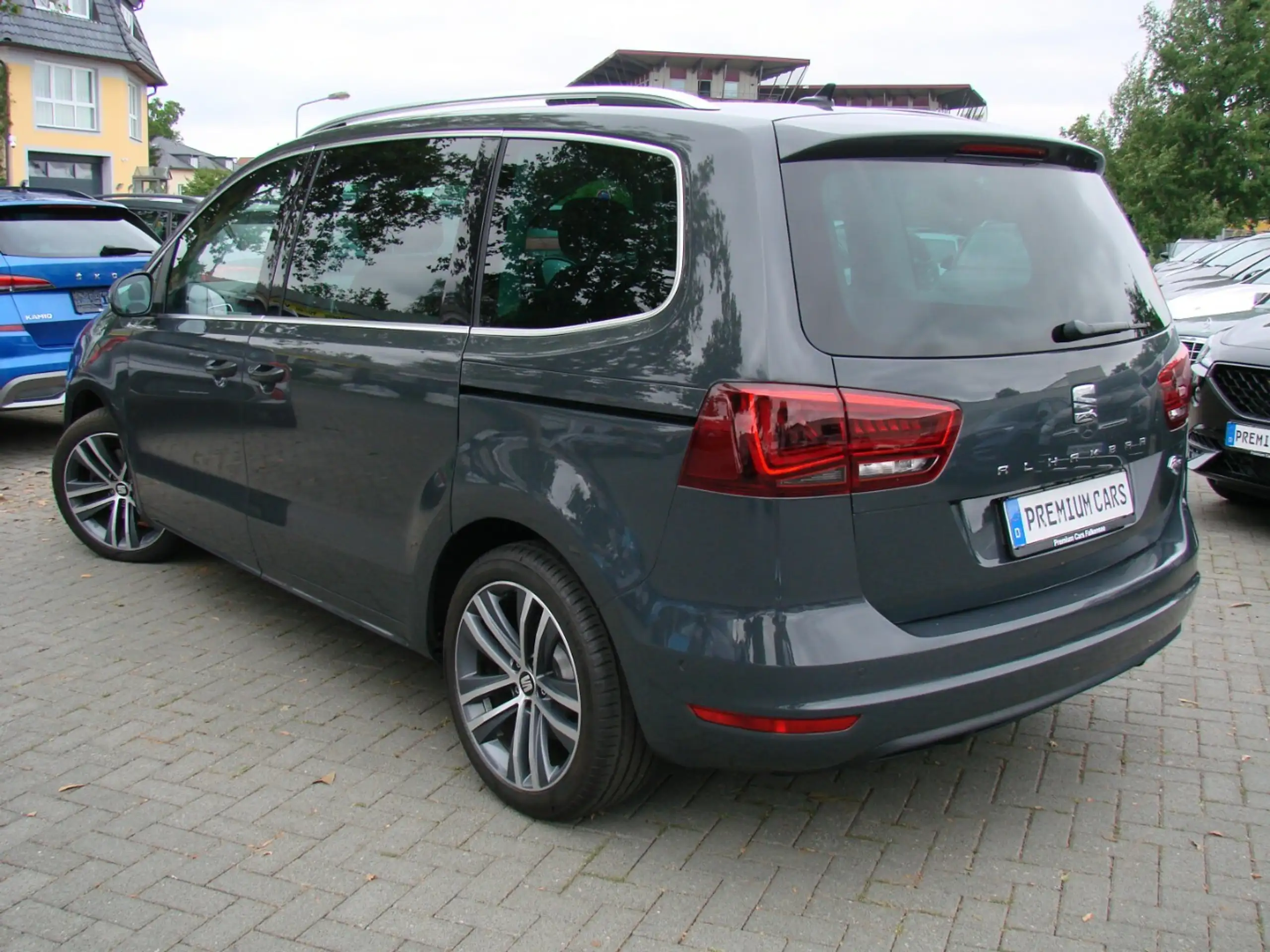 SEAT - Alhambra