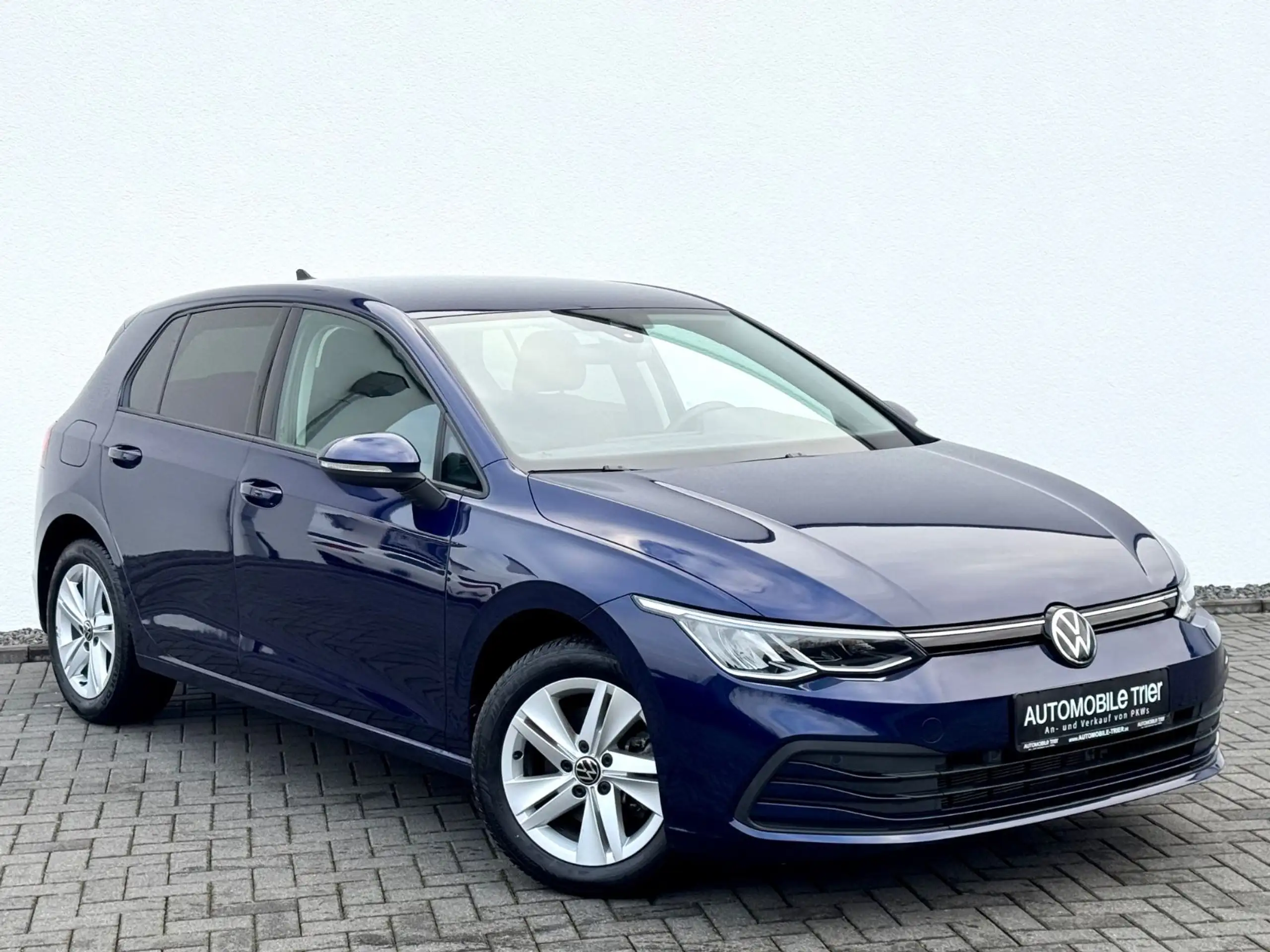 Volkswagen - Golf