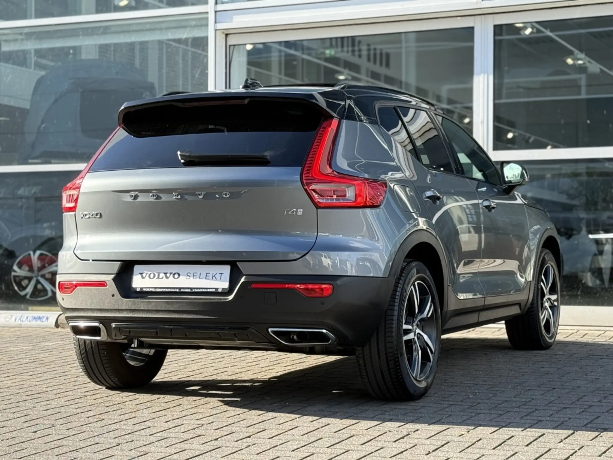 Volvo - XC40