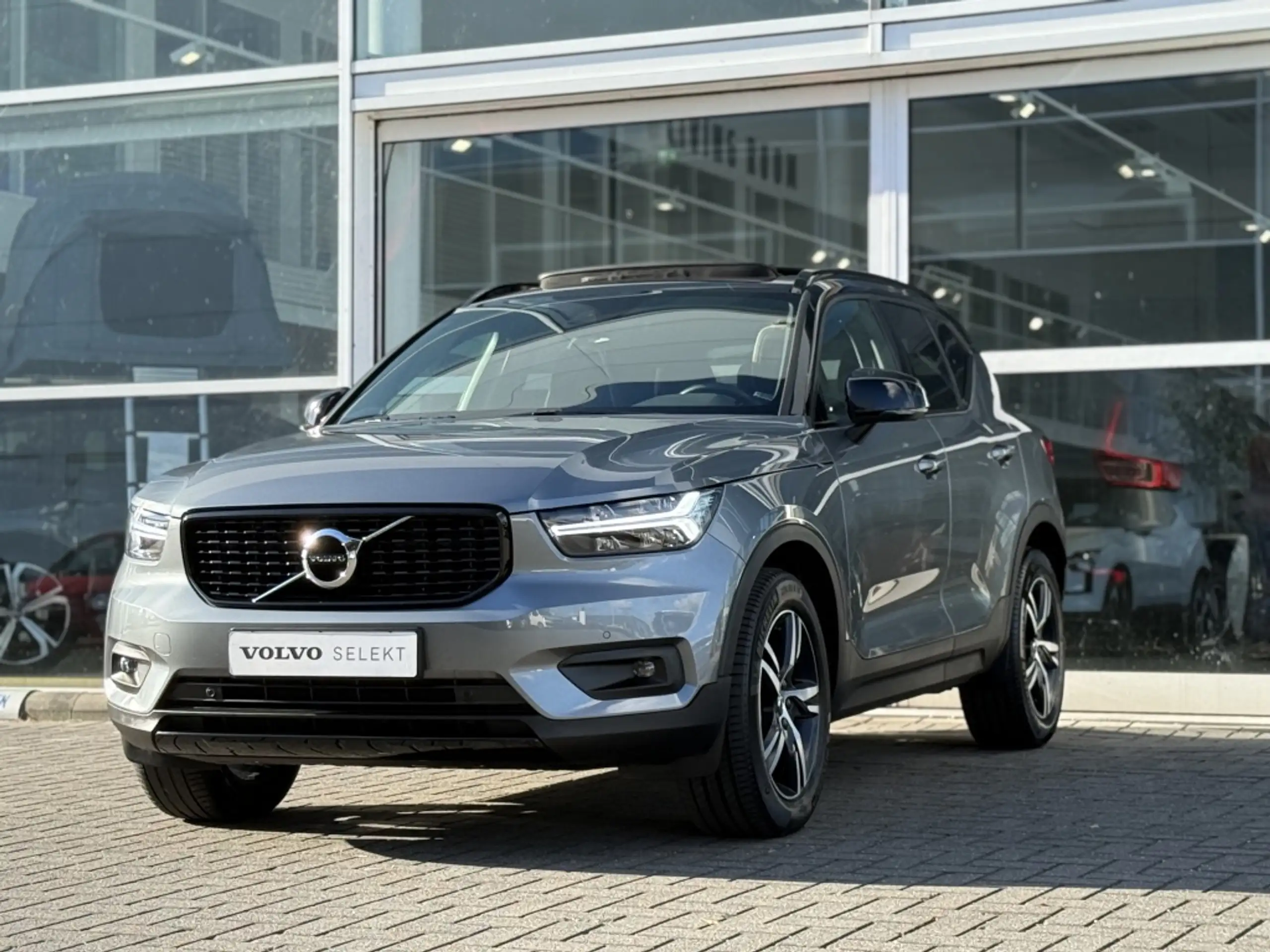 Volvo - XC40