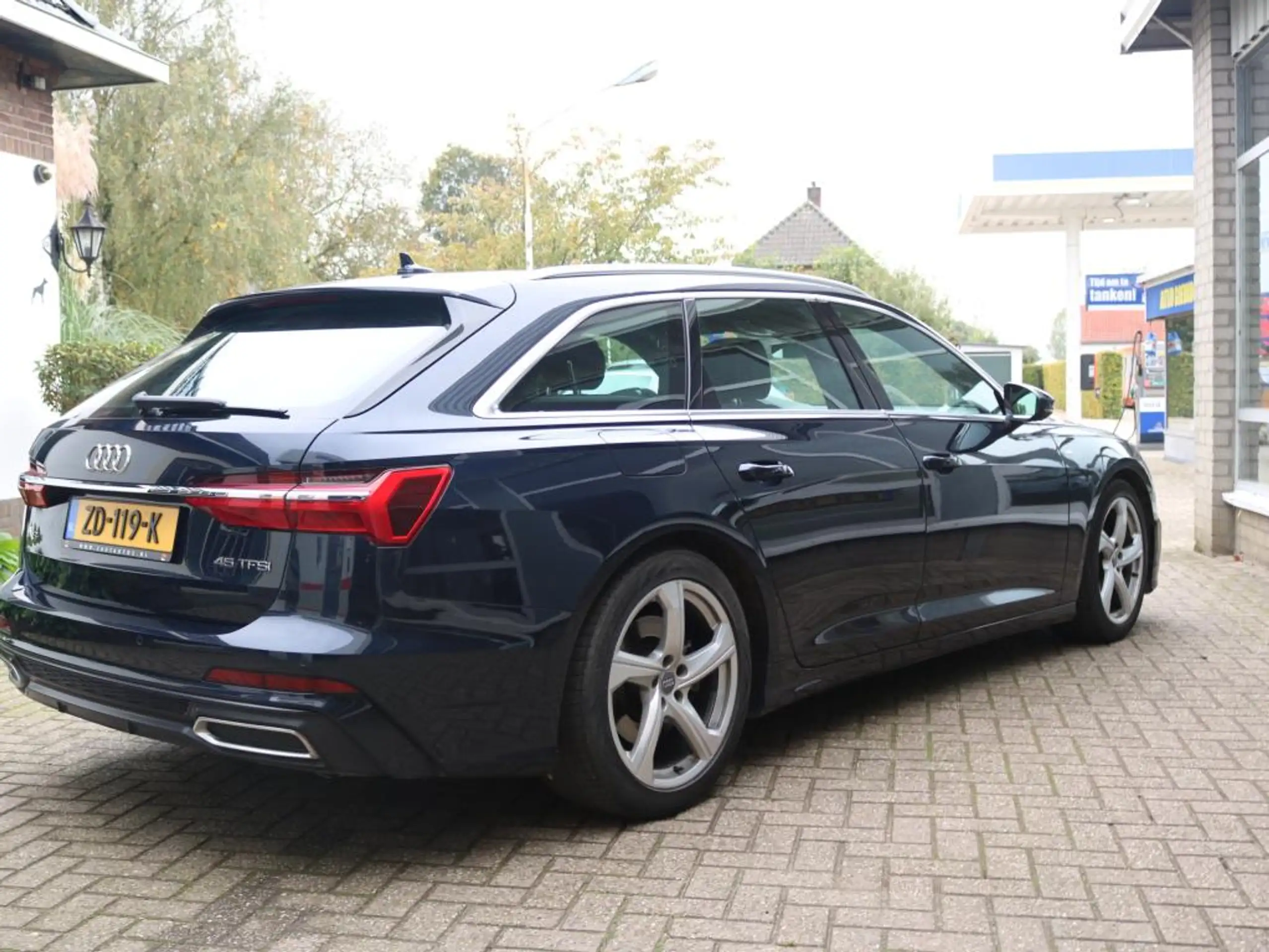 Audi - A6