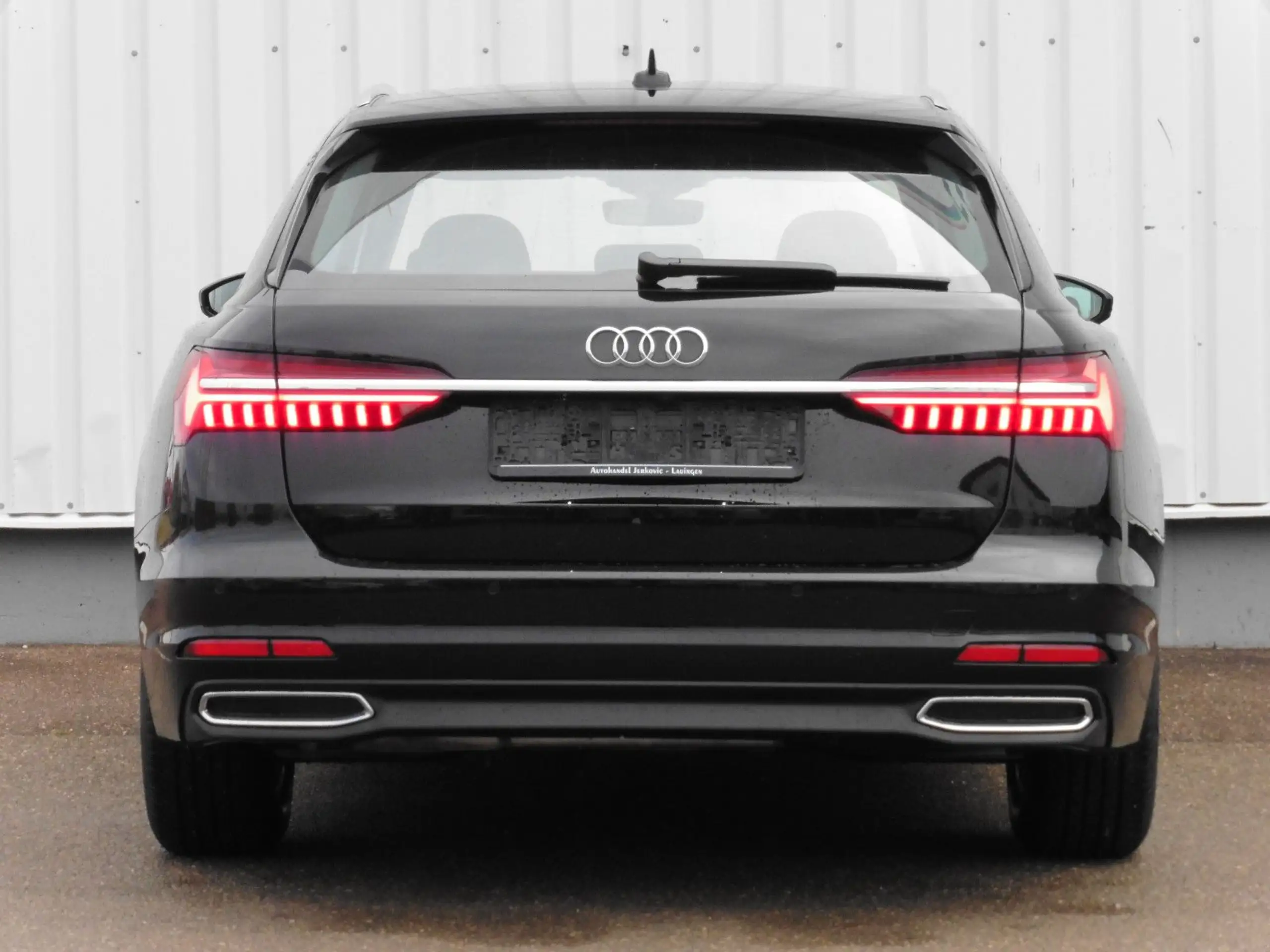 Audi - A6