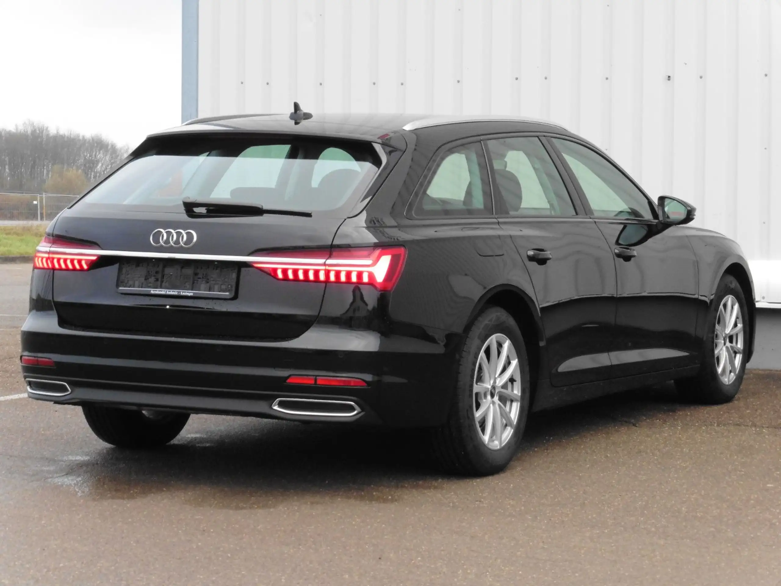 Audi - A6