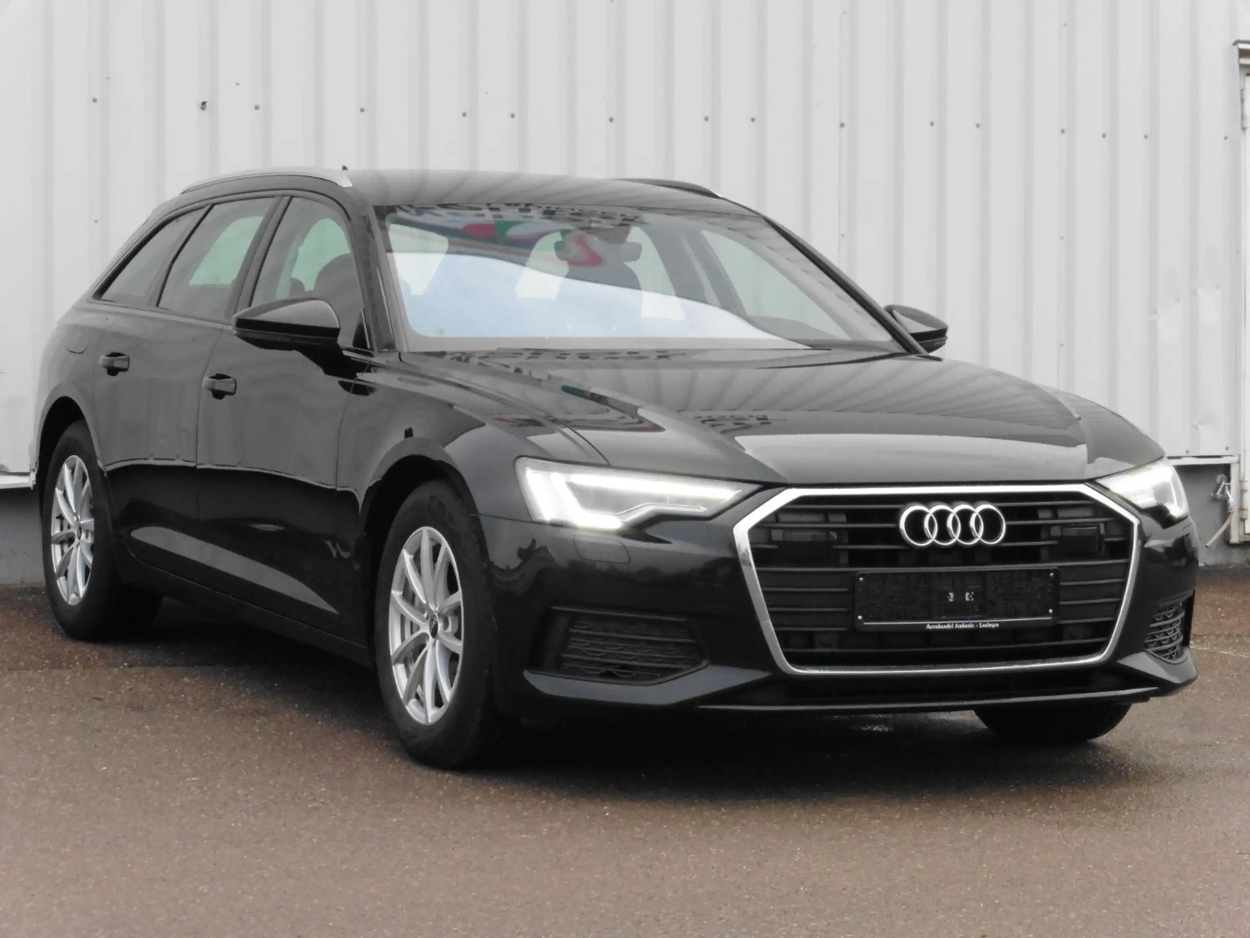 Audi - A6