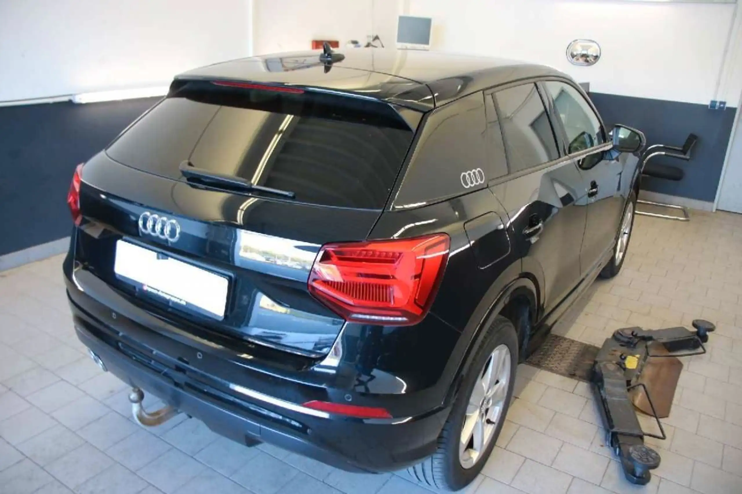 Audi - Q2