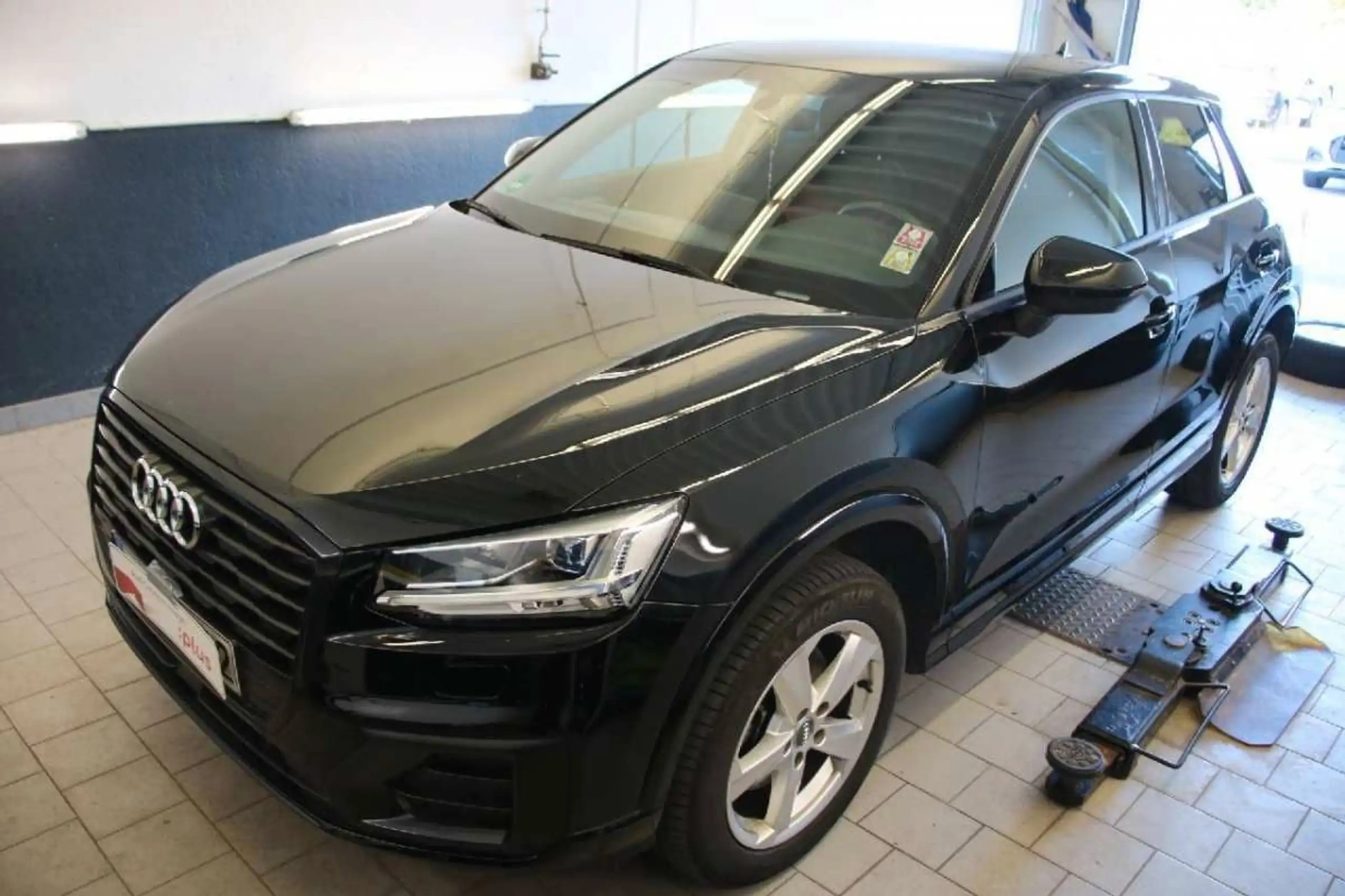 Audi - Q2