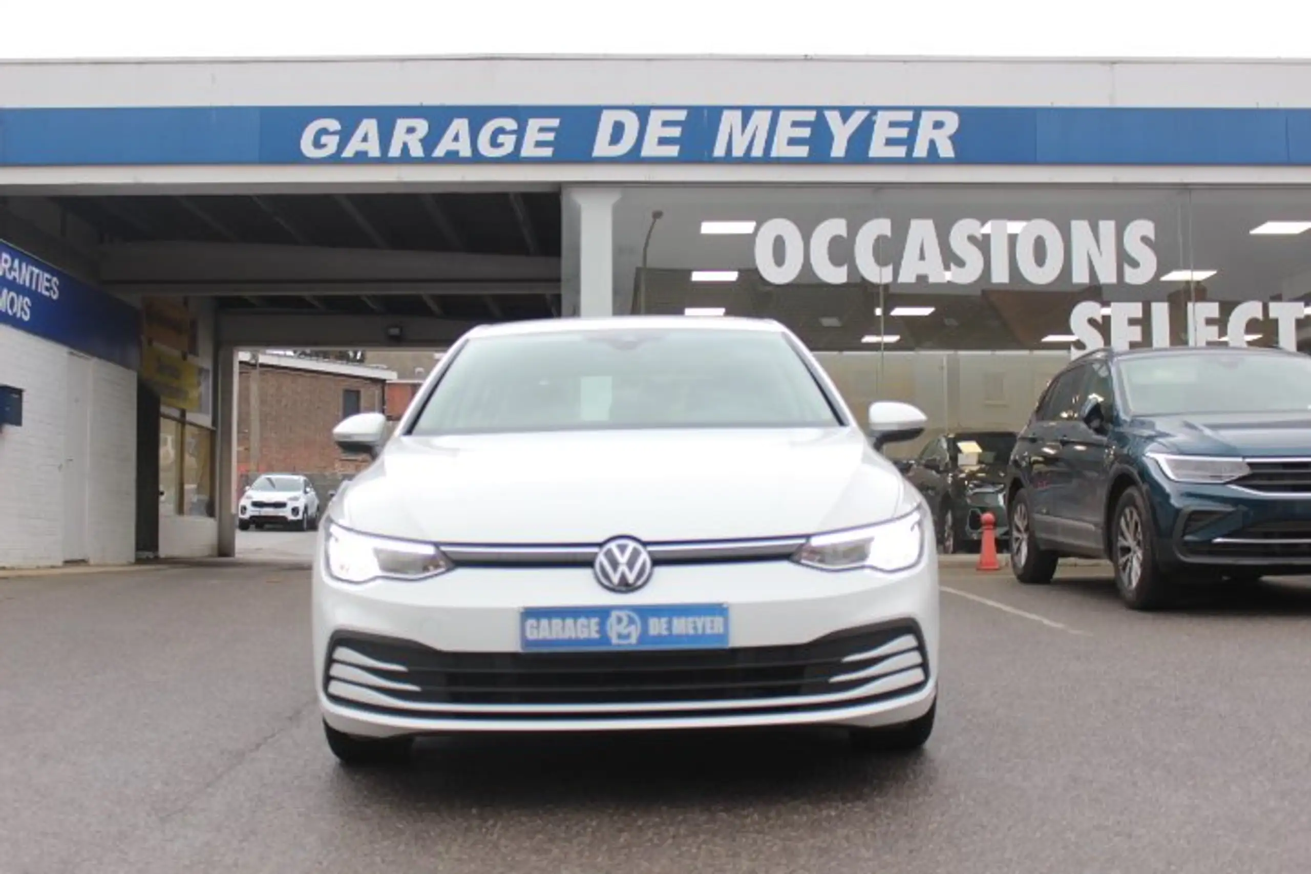 Volkswagen - Golf