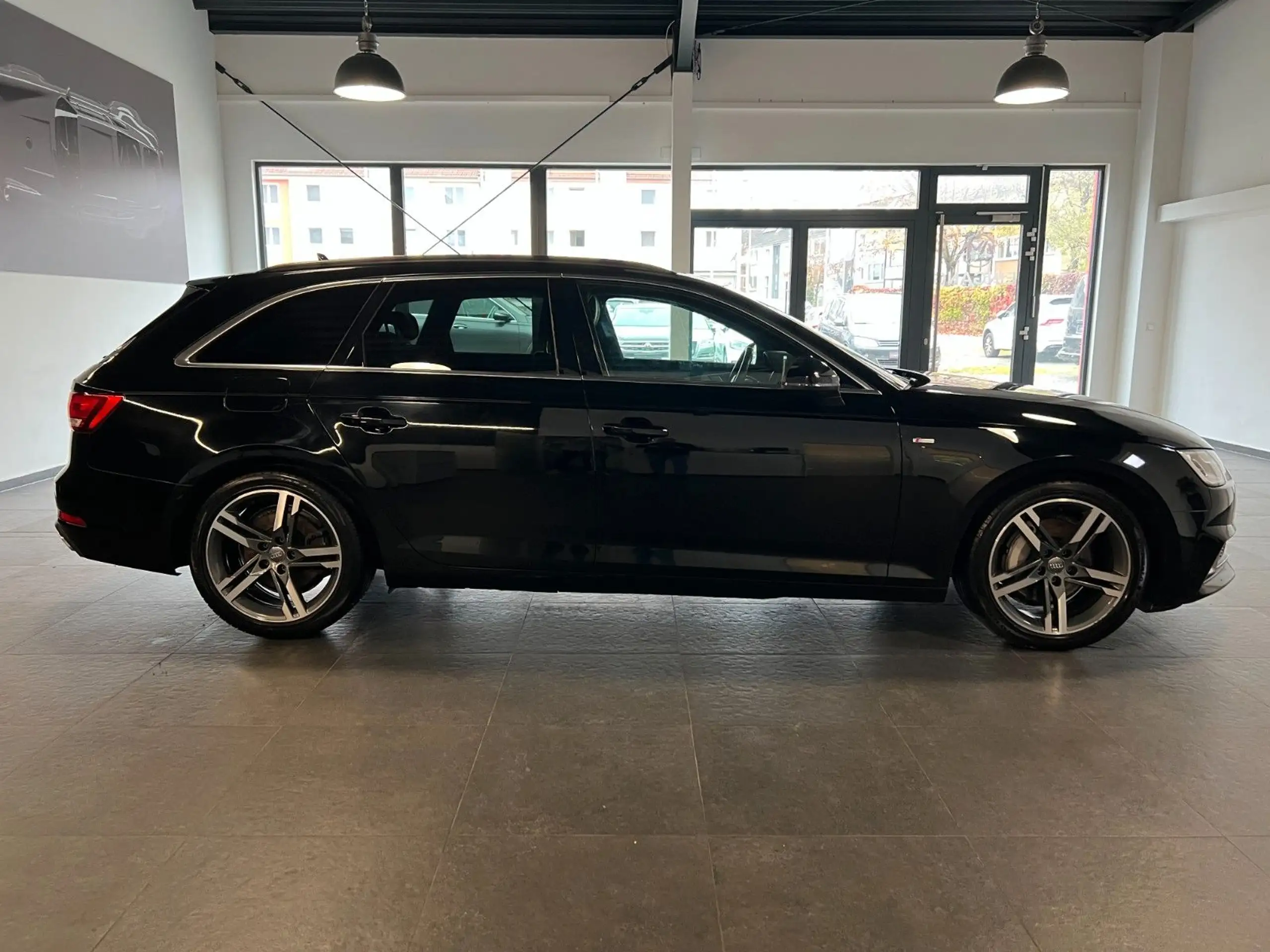 Audi - A4