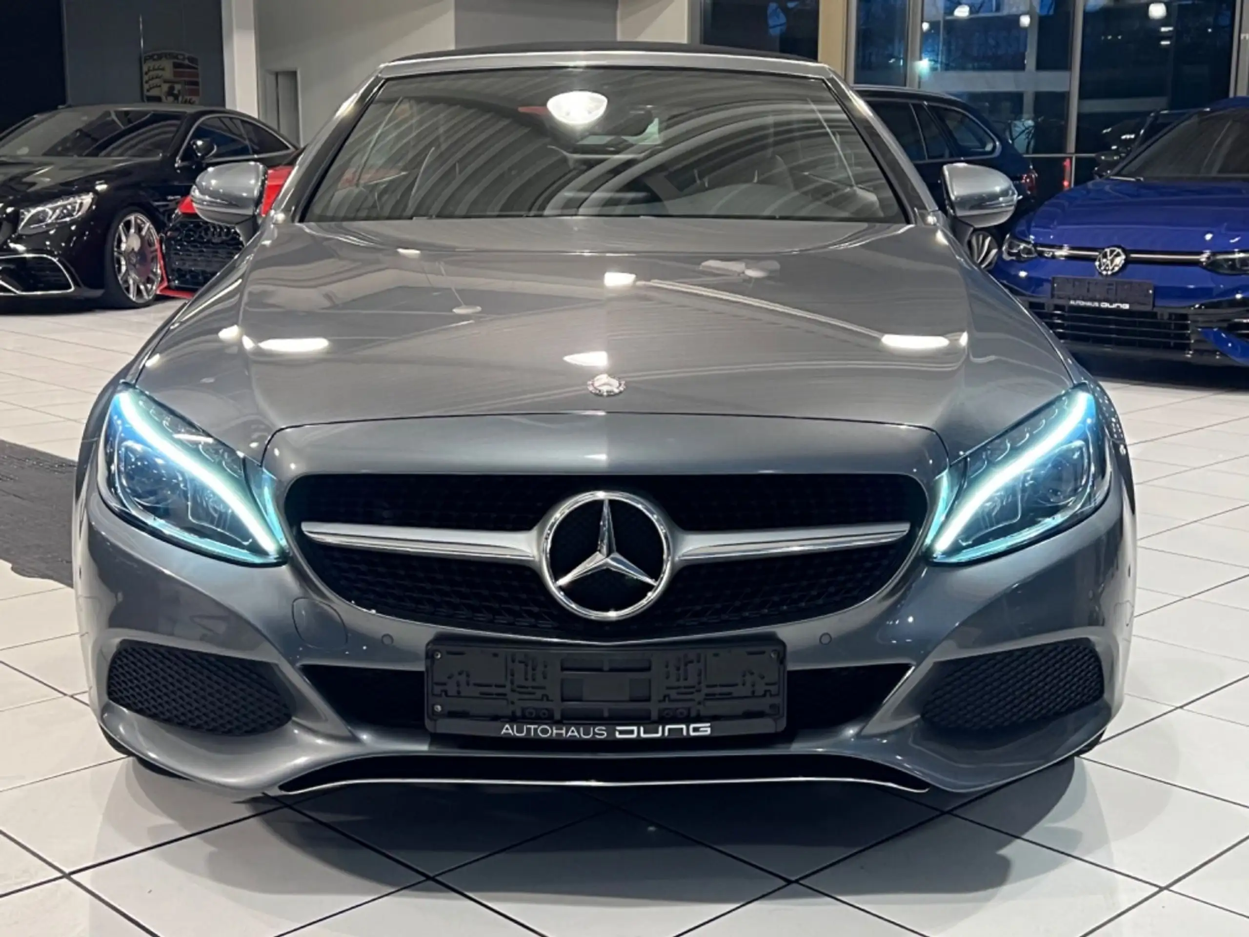 Mercedes-Benz - C 220