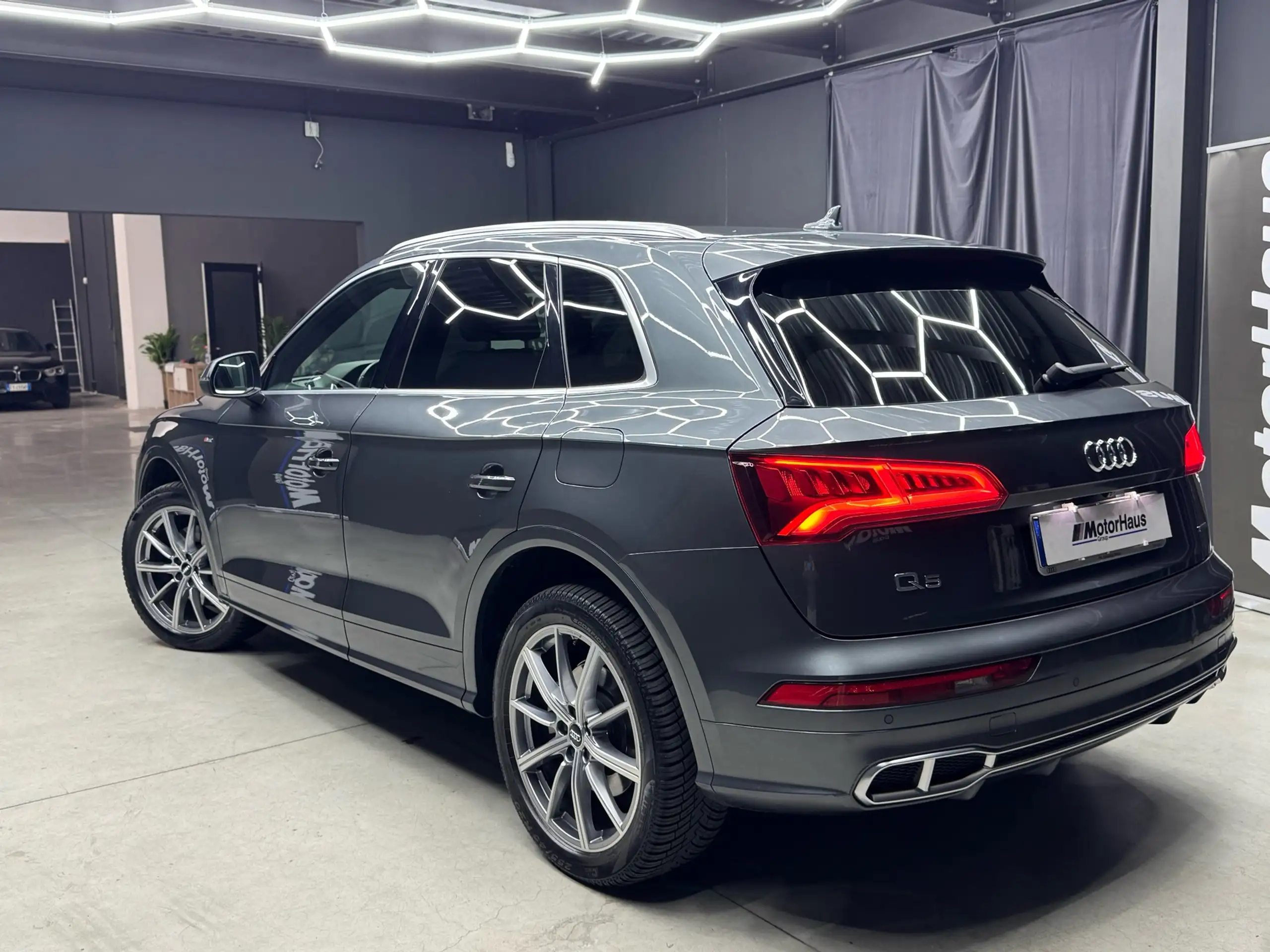 Audi - Q5