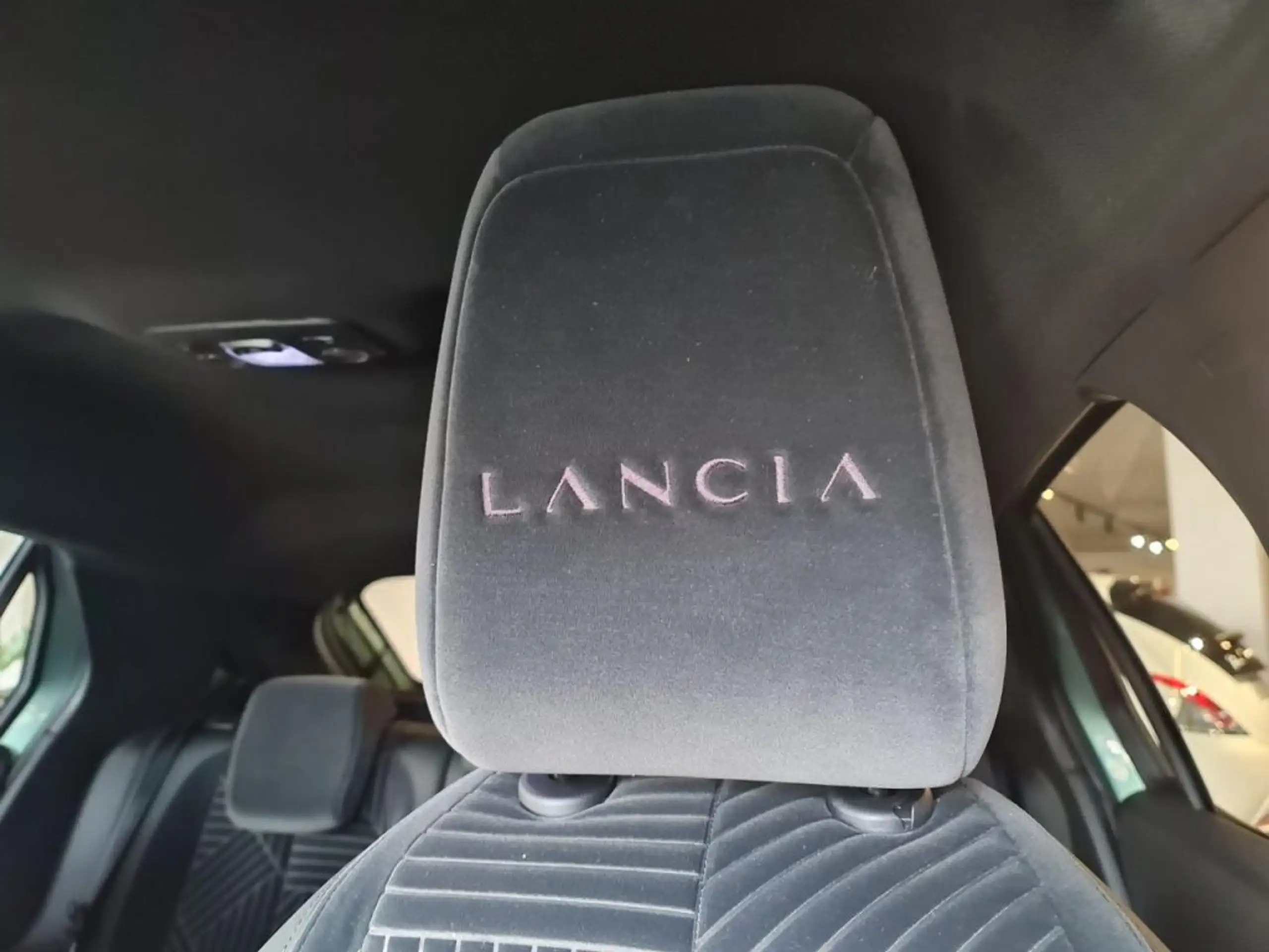 Lancia - Ypsilon