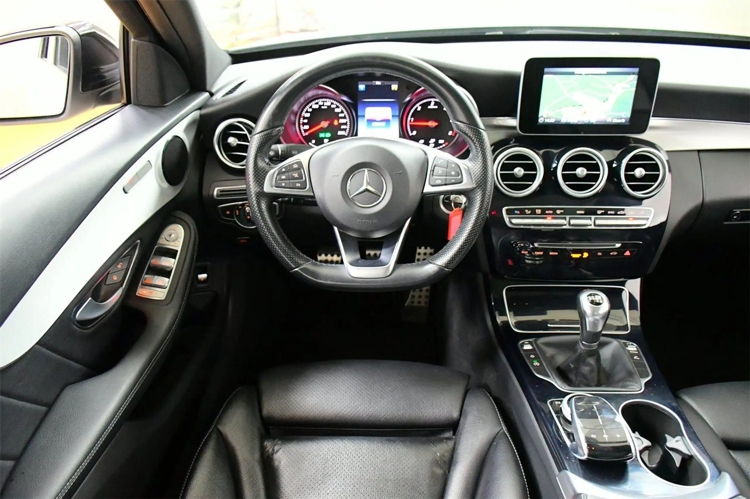 Mercedes-Benz - C 220