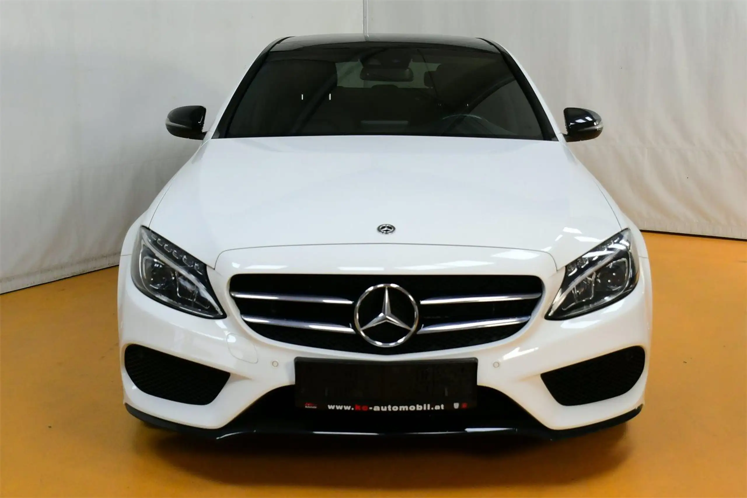 Mercedes-Benz - C 220